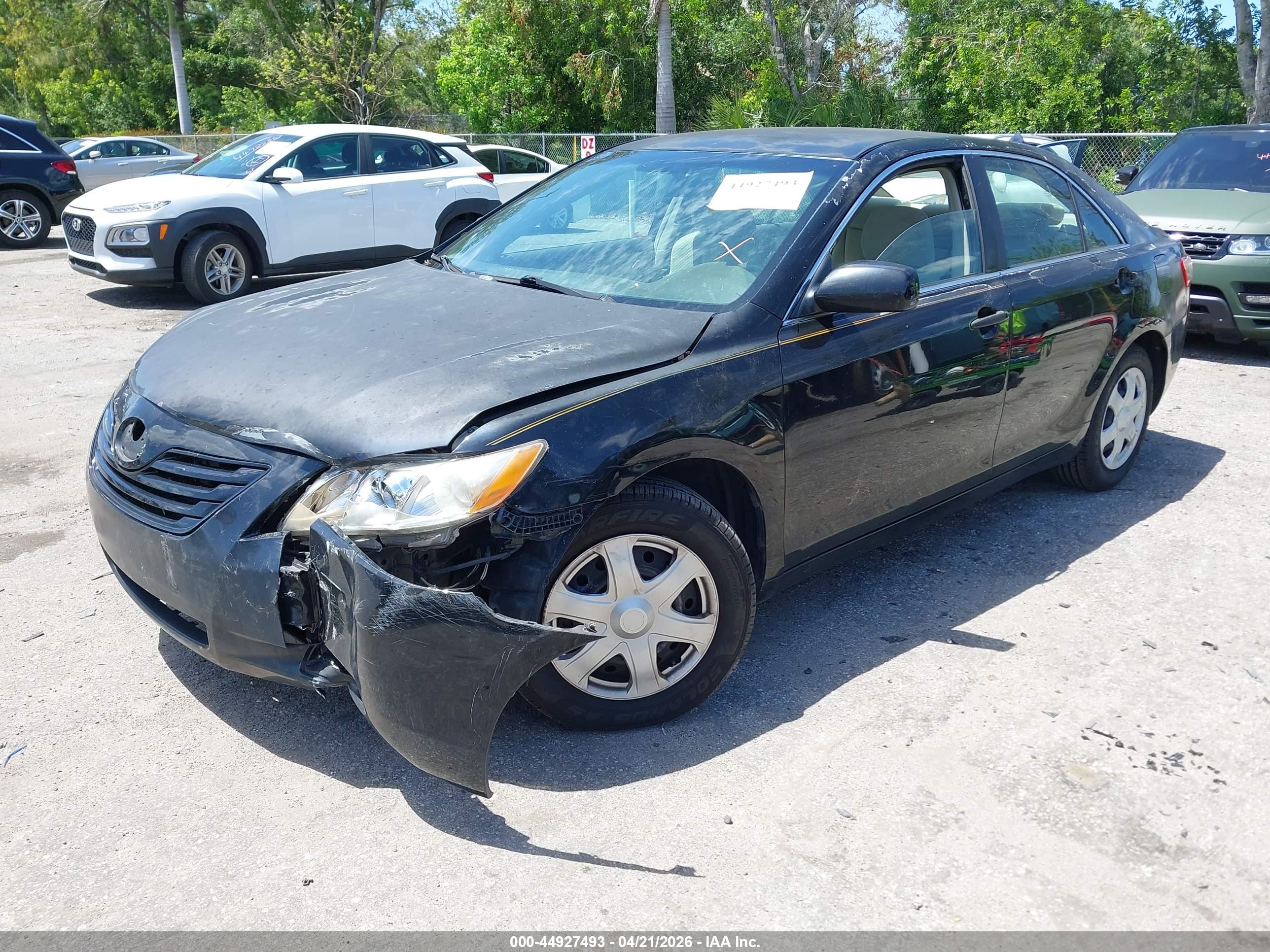 TOYOTA CAMRY image 2