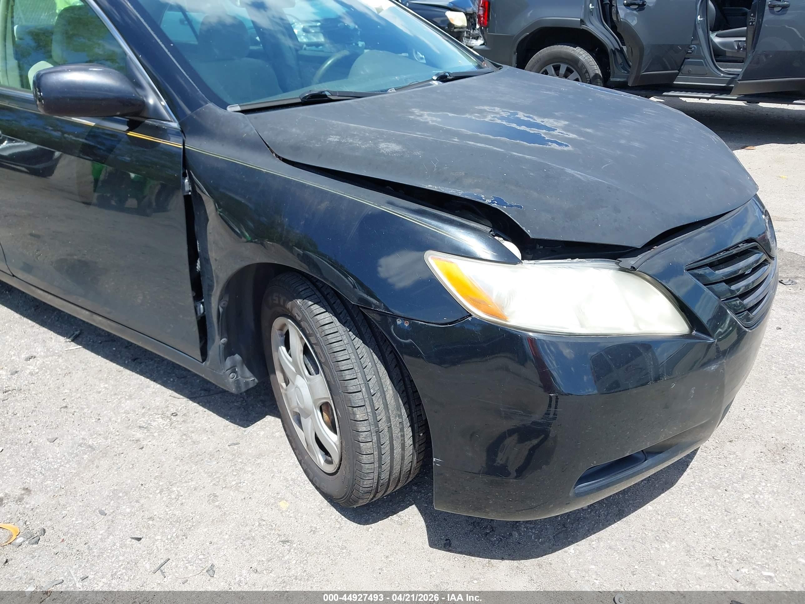 TOYOTA CAMRY image 6
