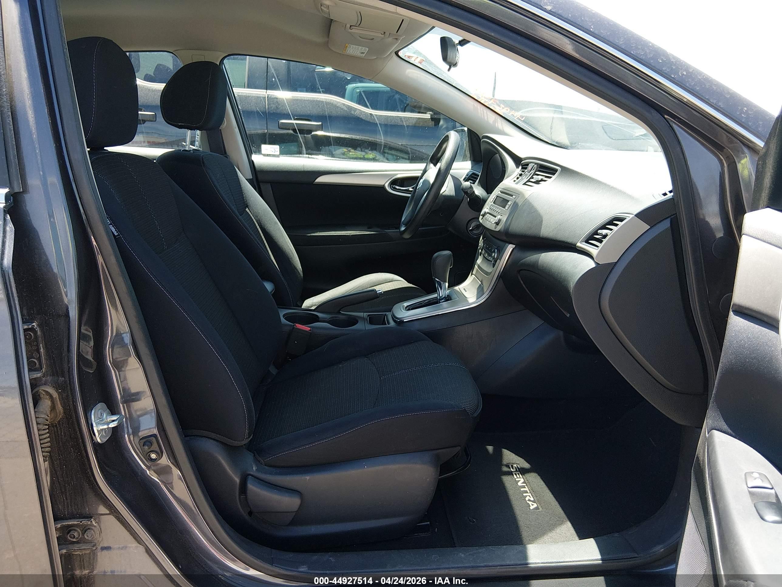 NISSAN SENTRA image 5
