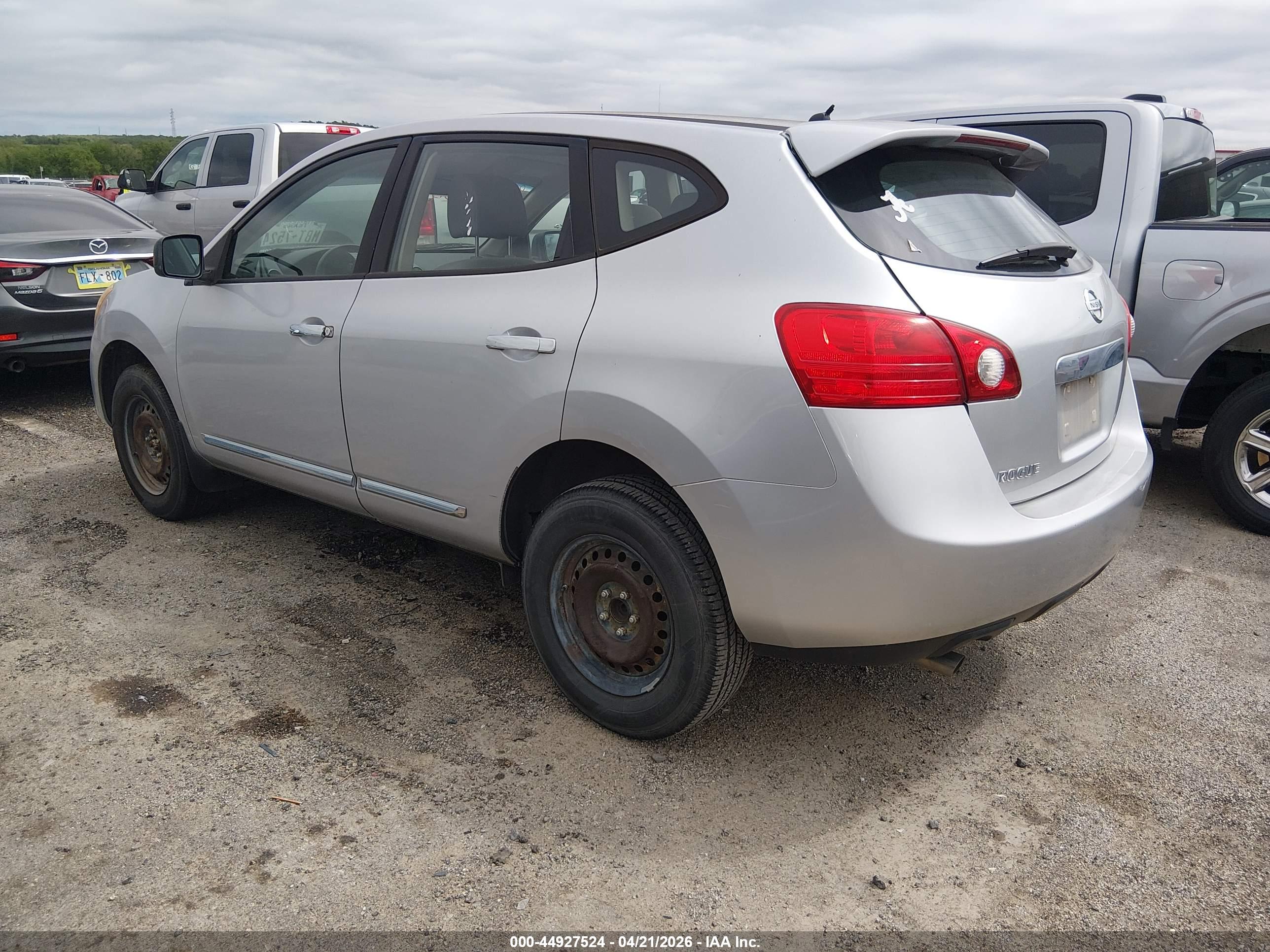 NISSAN ROGUE image 3