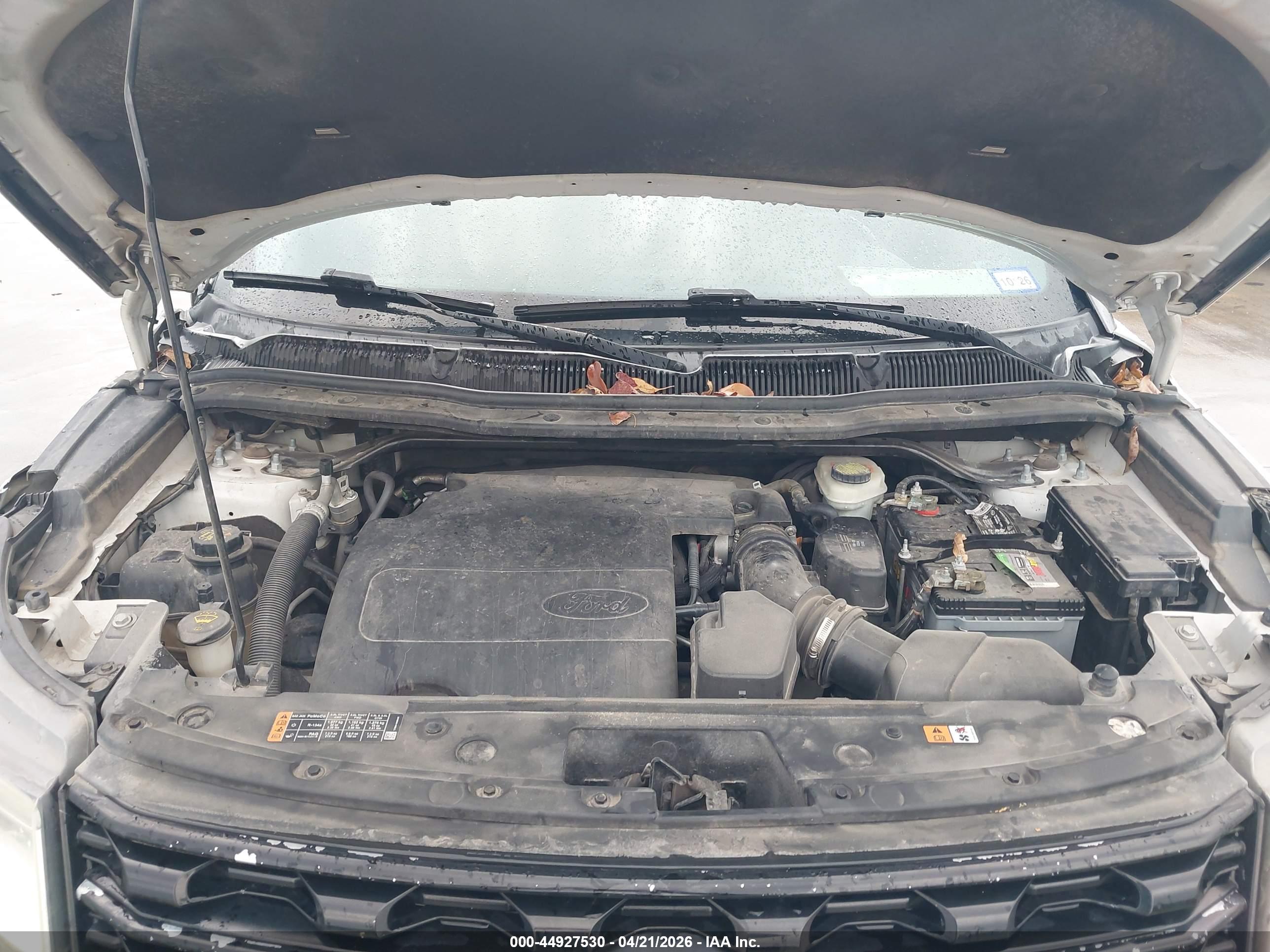 FORD EXPLORER image 10
