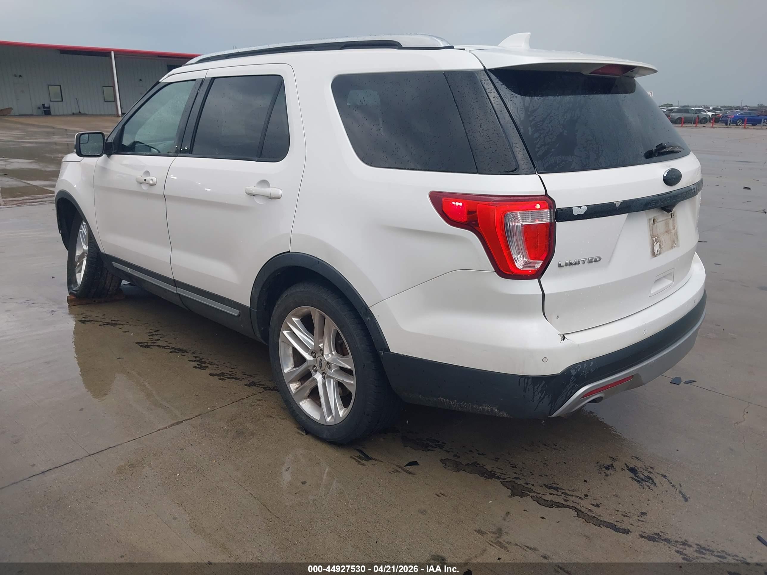 FORD EXPLORER image 3