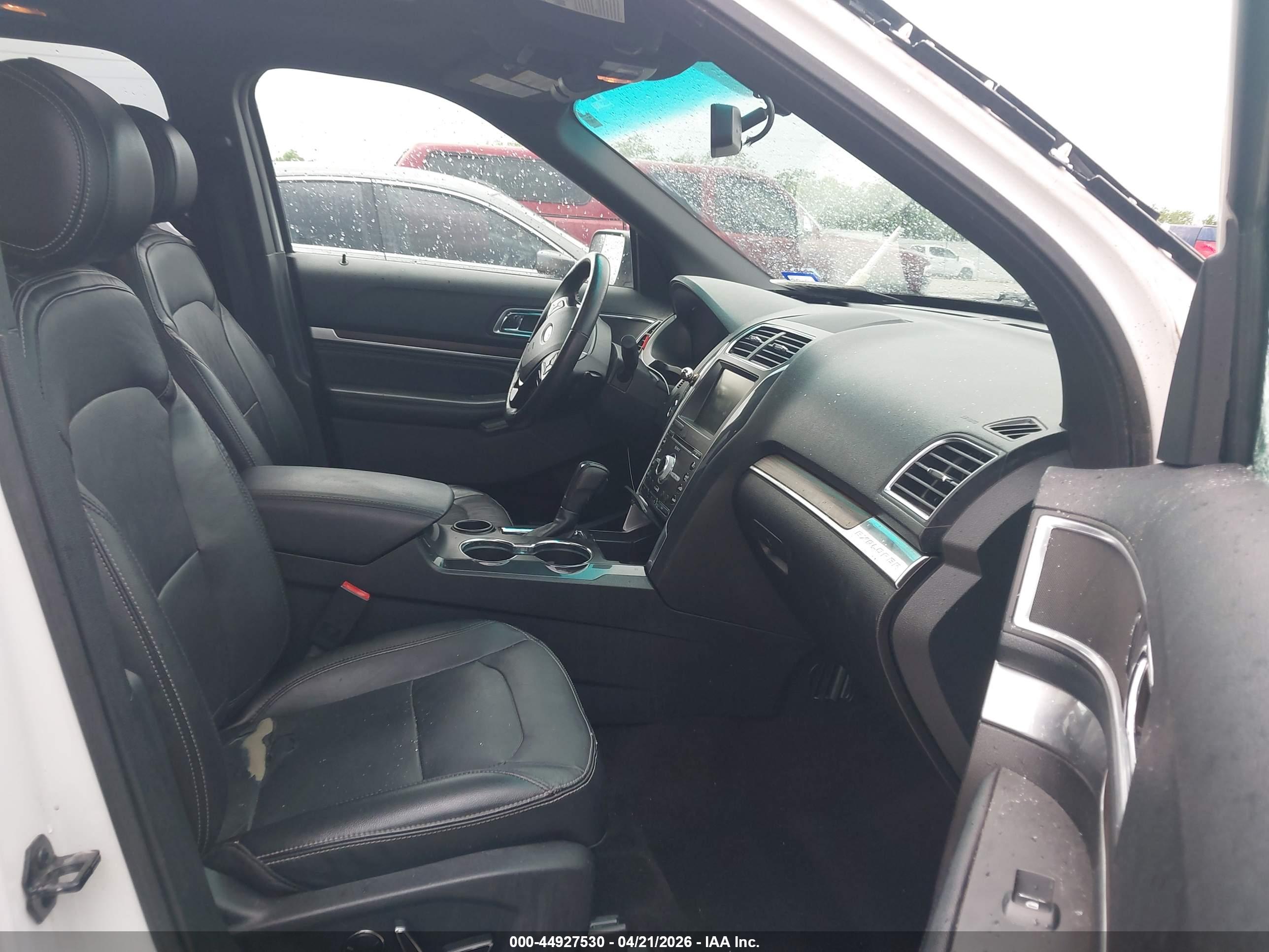 FORD EXPLORER image 5