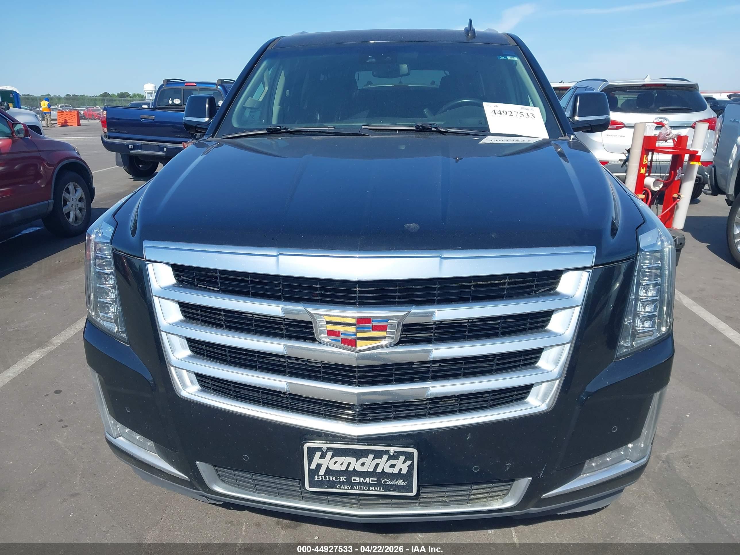 CADILLAC ESCALADE image 6