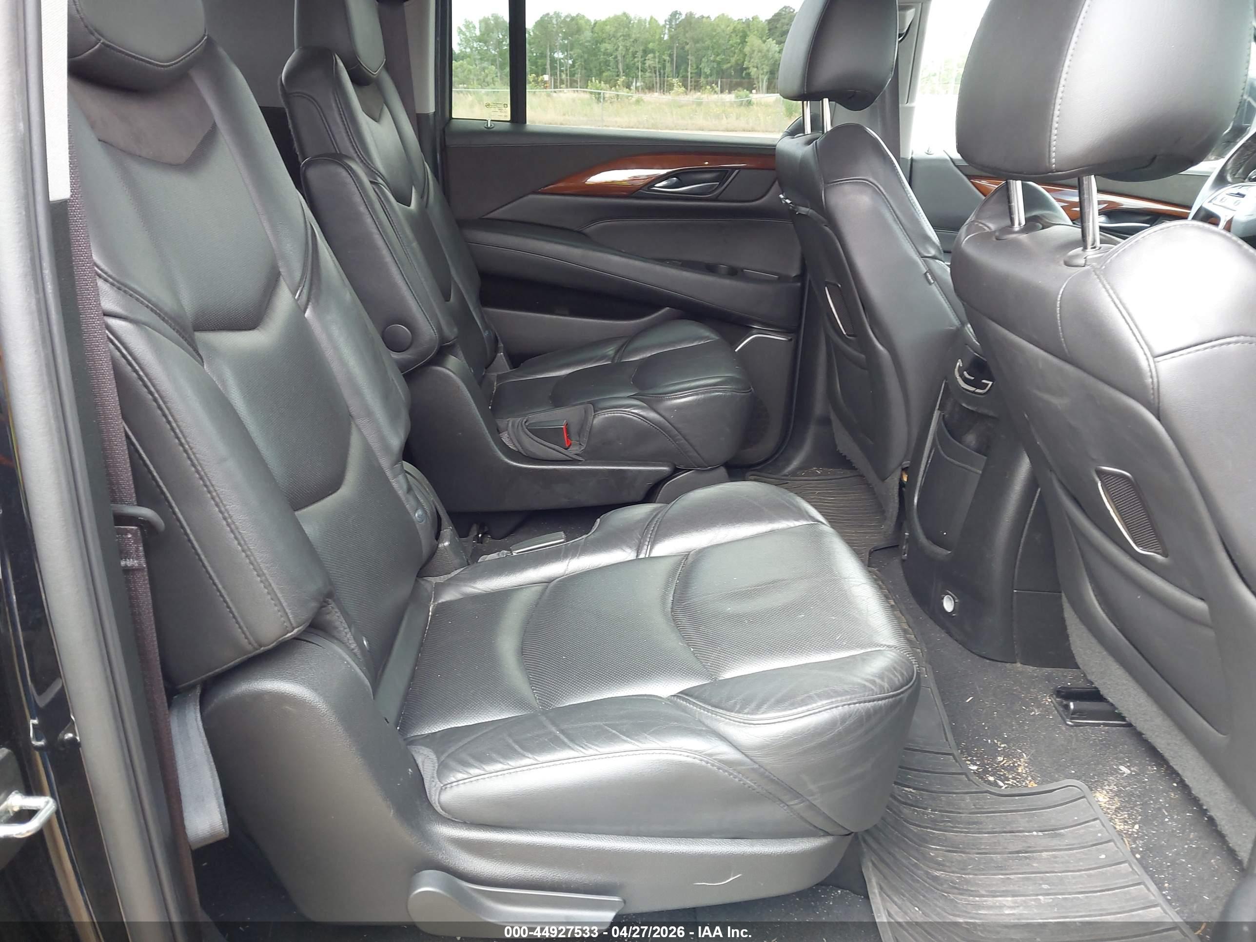 CADILLAC ESCALADE image 8