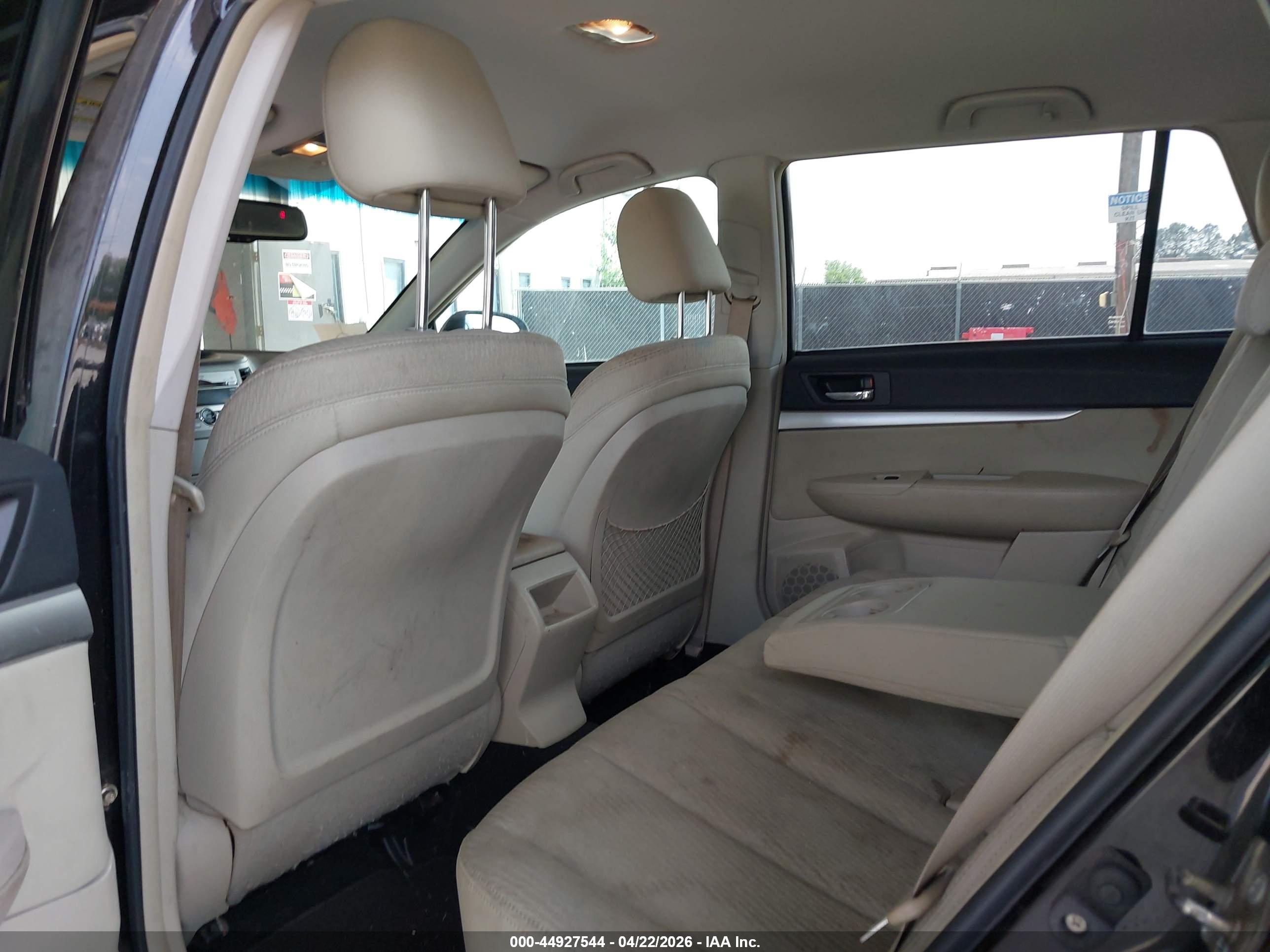 SUBARU OUTBACK image 8