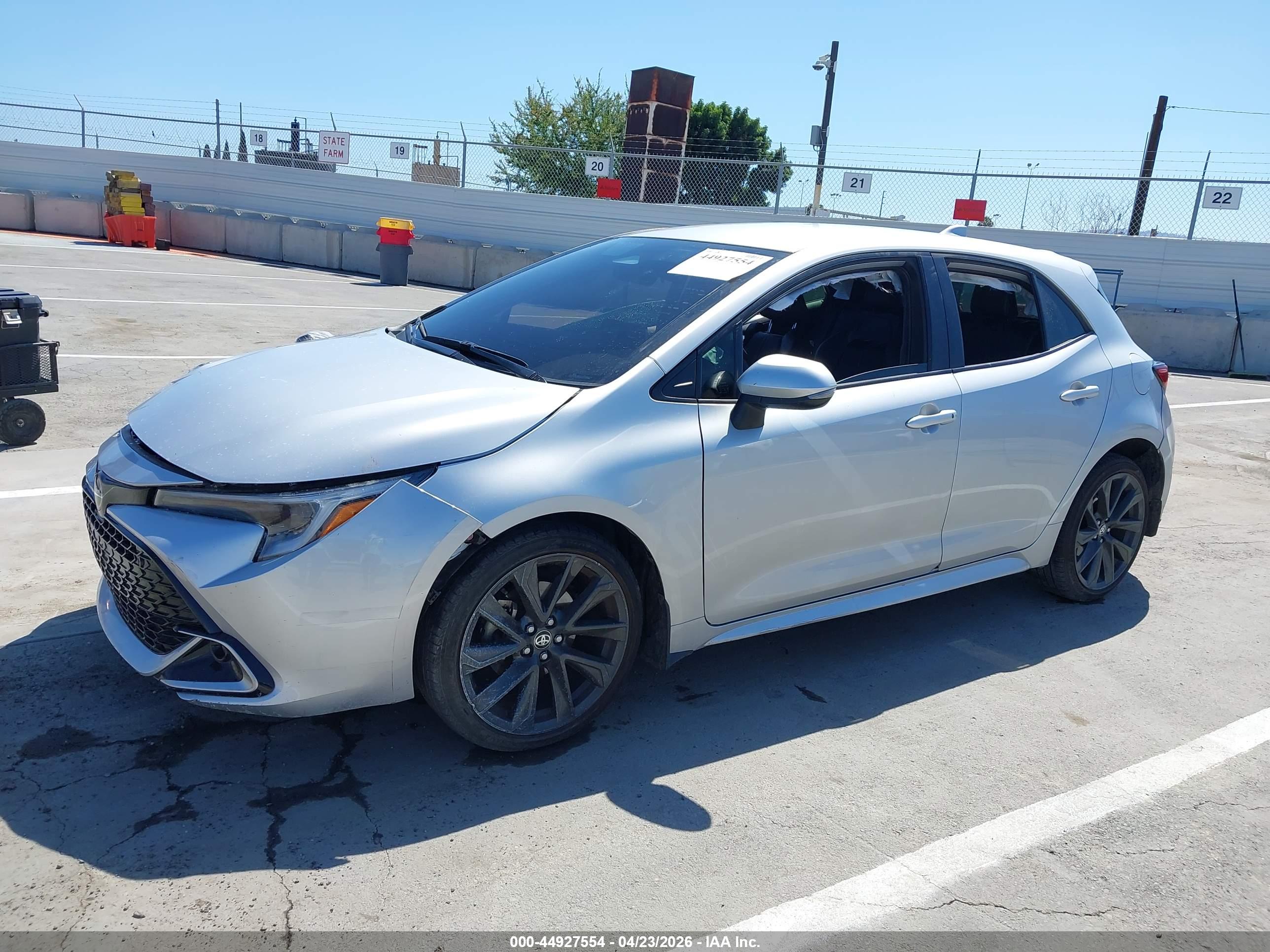 TOYOTA COROLLA image 2
