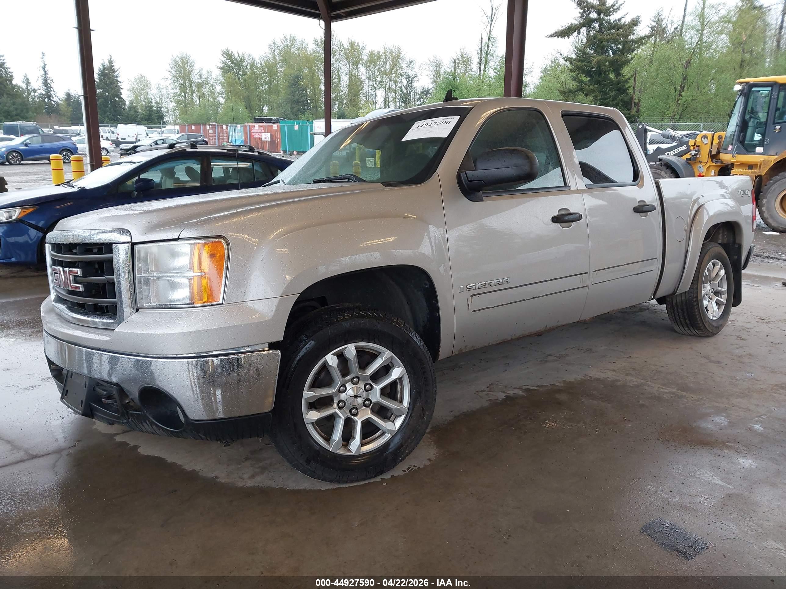 GMC SIERRA image 2