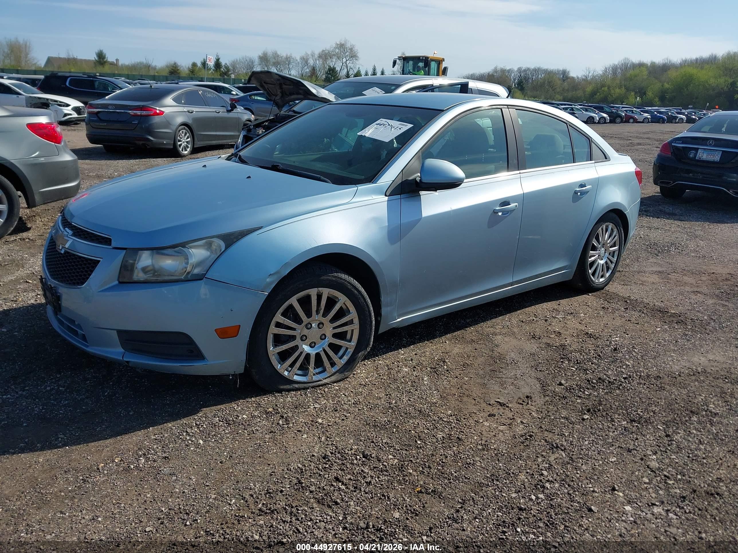 CHEVROLET CRUZE image 2