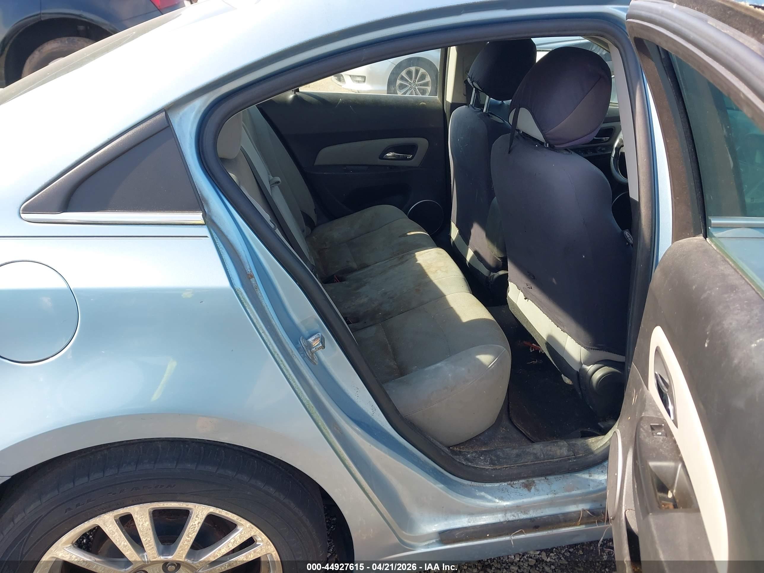CHEVROLET CRUZE image 8