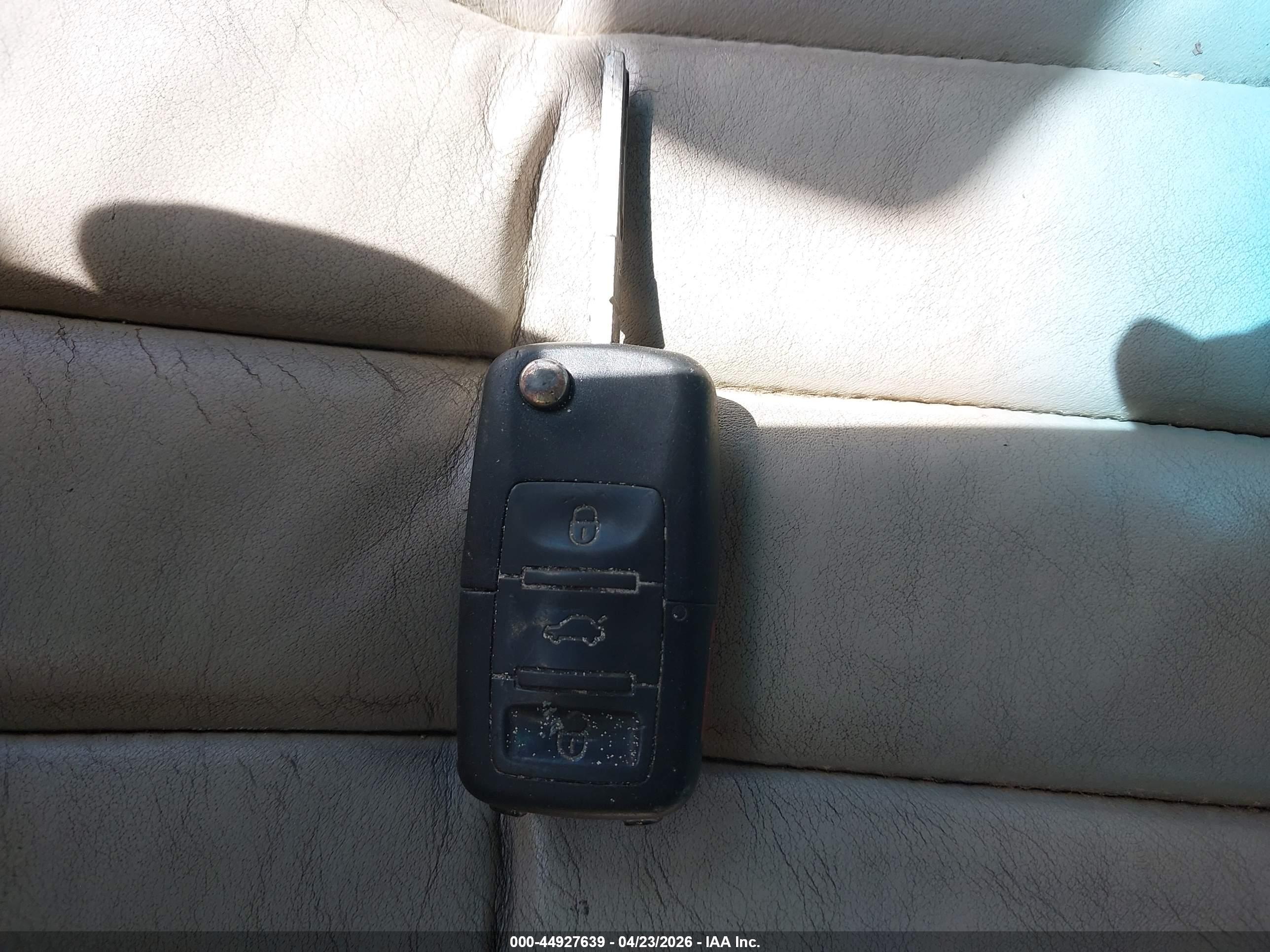 AUDI A8 image 11