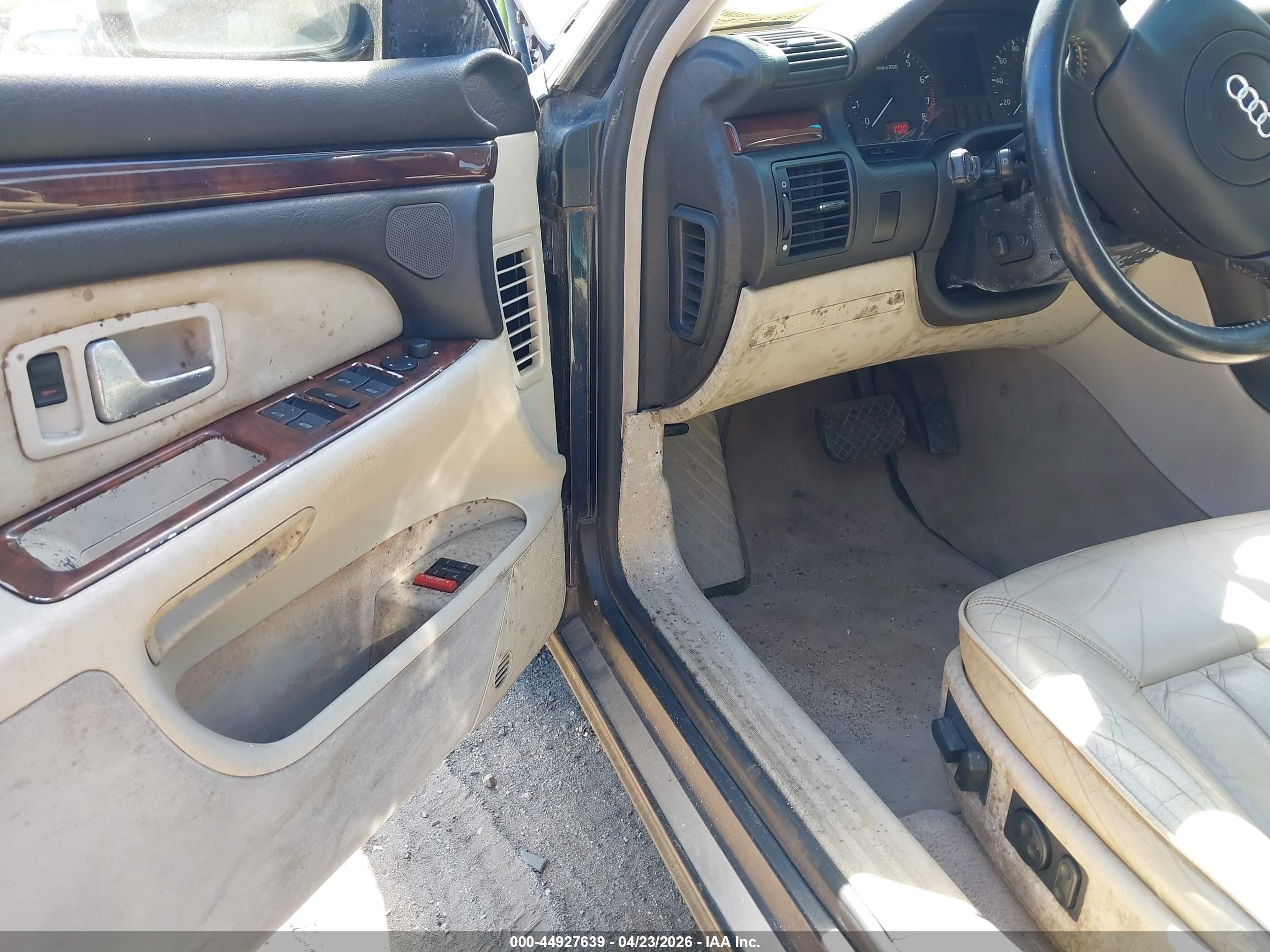 AUDI A8 image 6