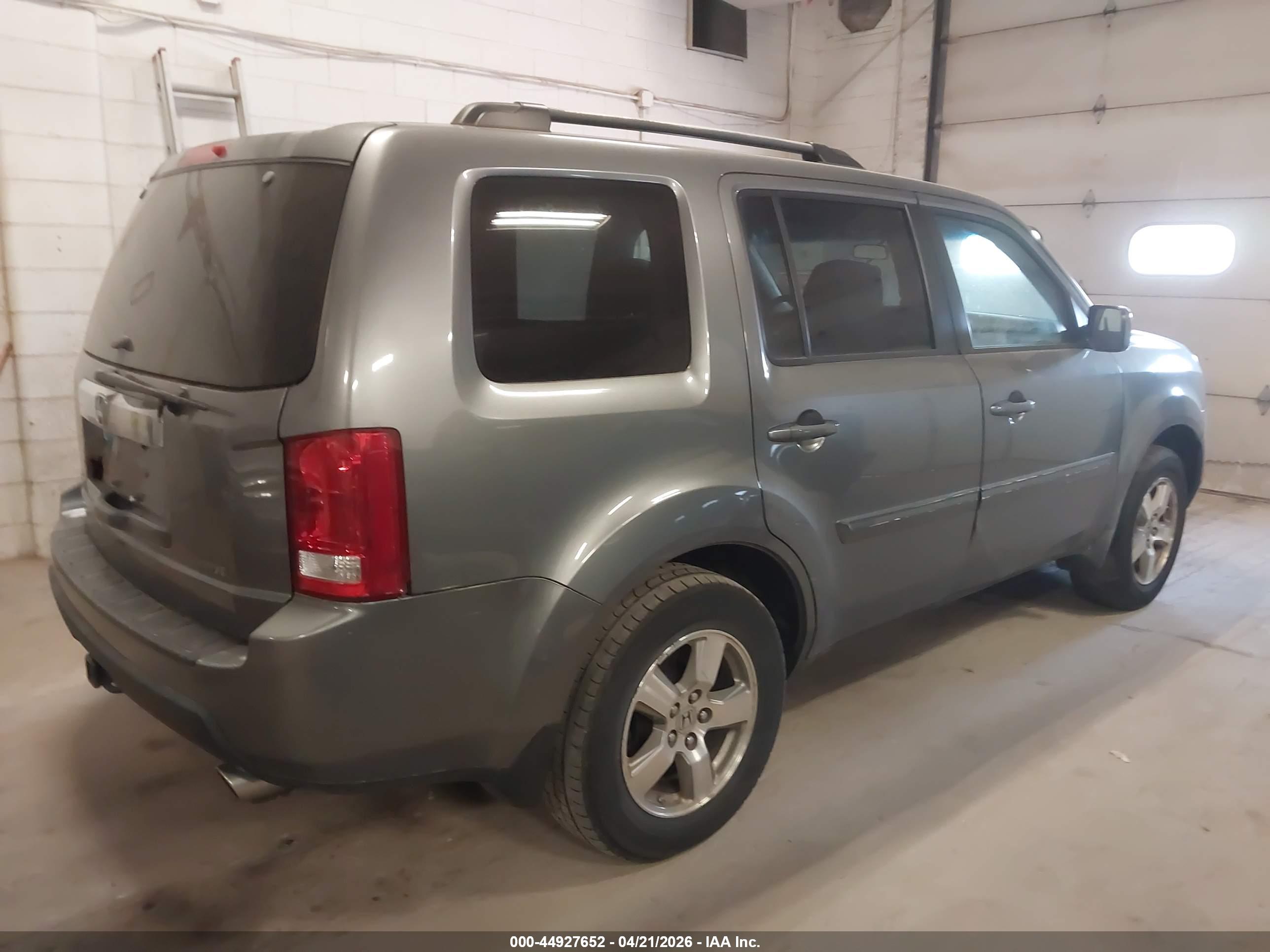 HONDA PILOT image 4