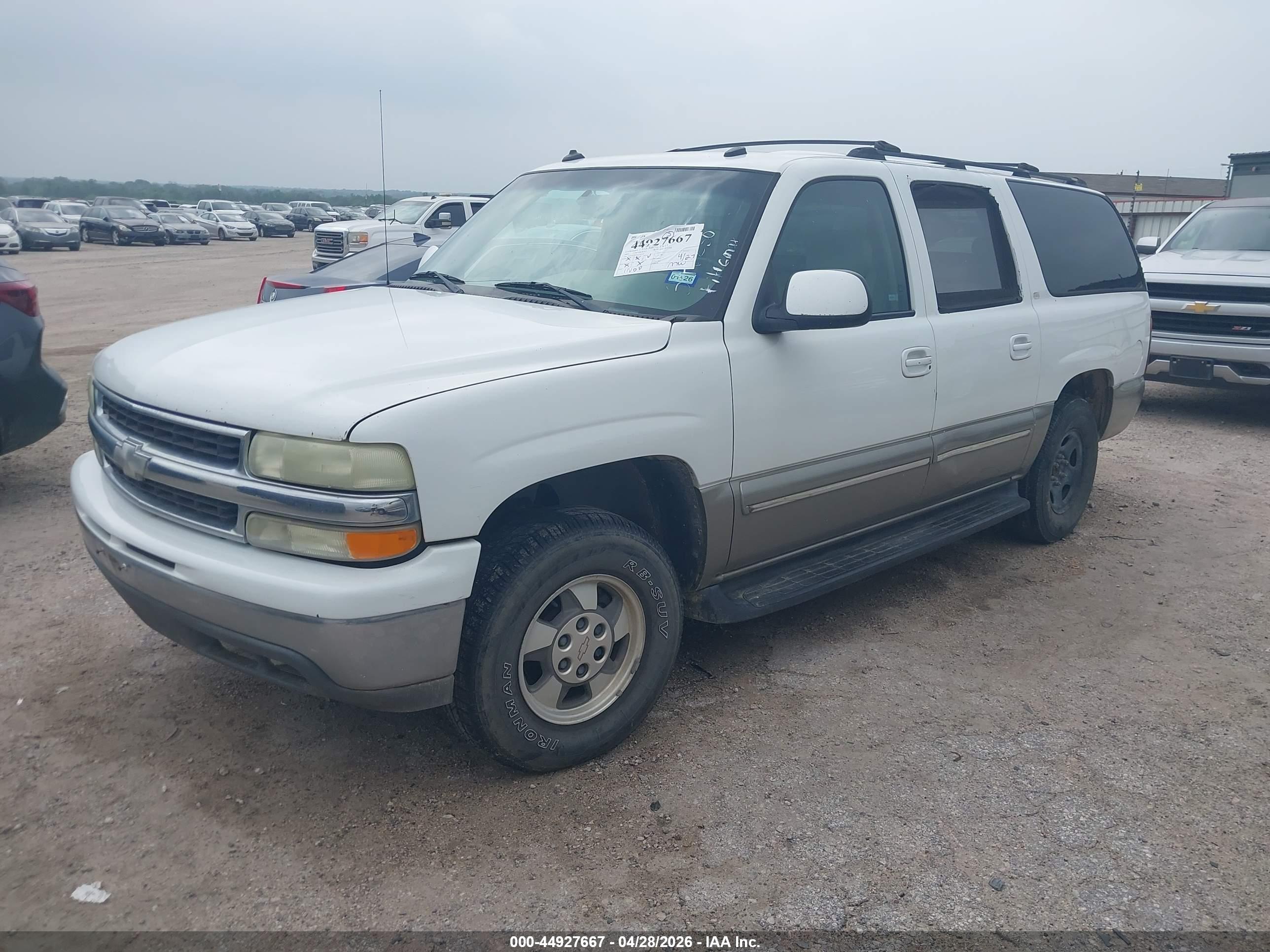 CHEVROLET SUBURBAN image 2