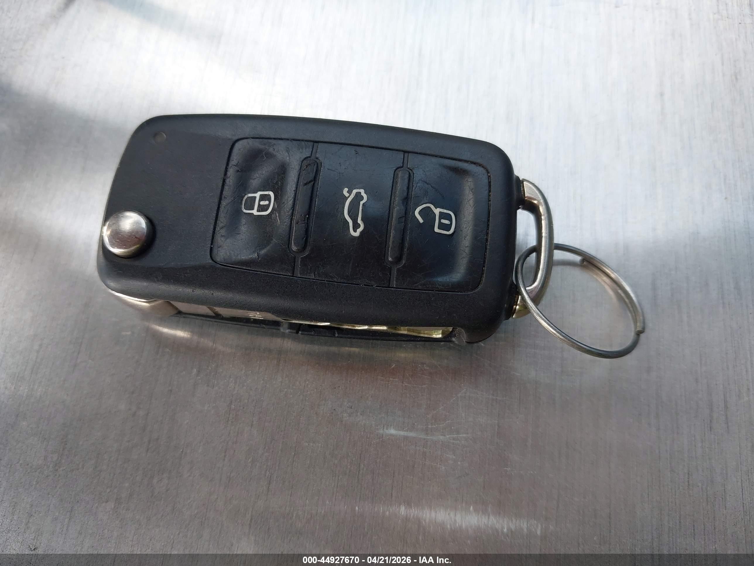 VOLKSWAGEN JETTA image 11