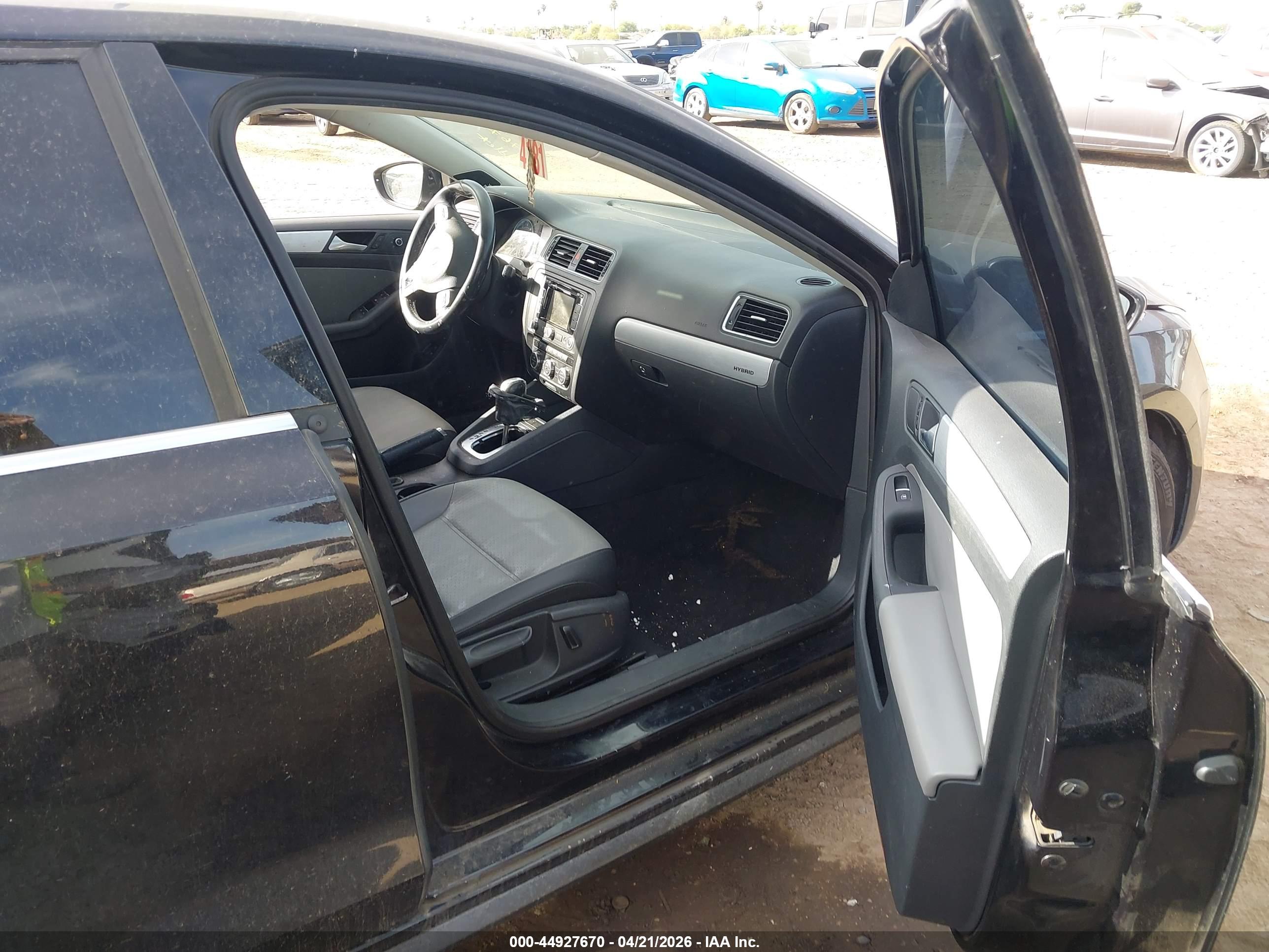 VOLKSWAGEN JETTA image 5