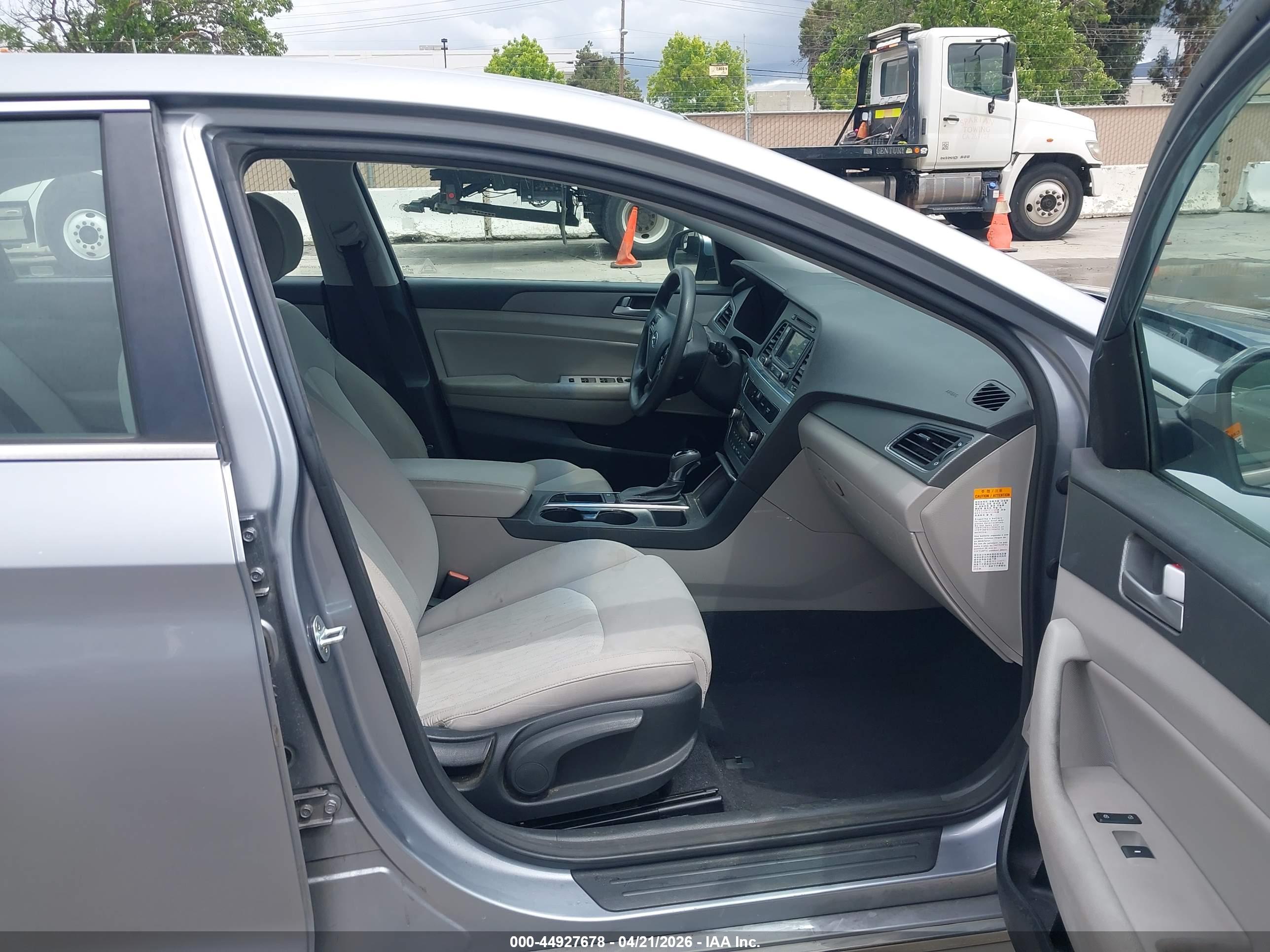 HYUNDAI SONATA image 5