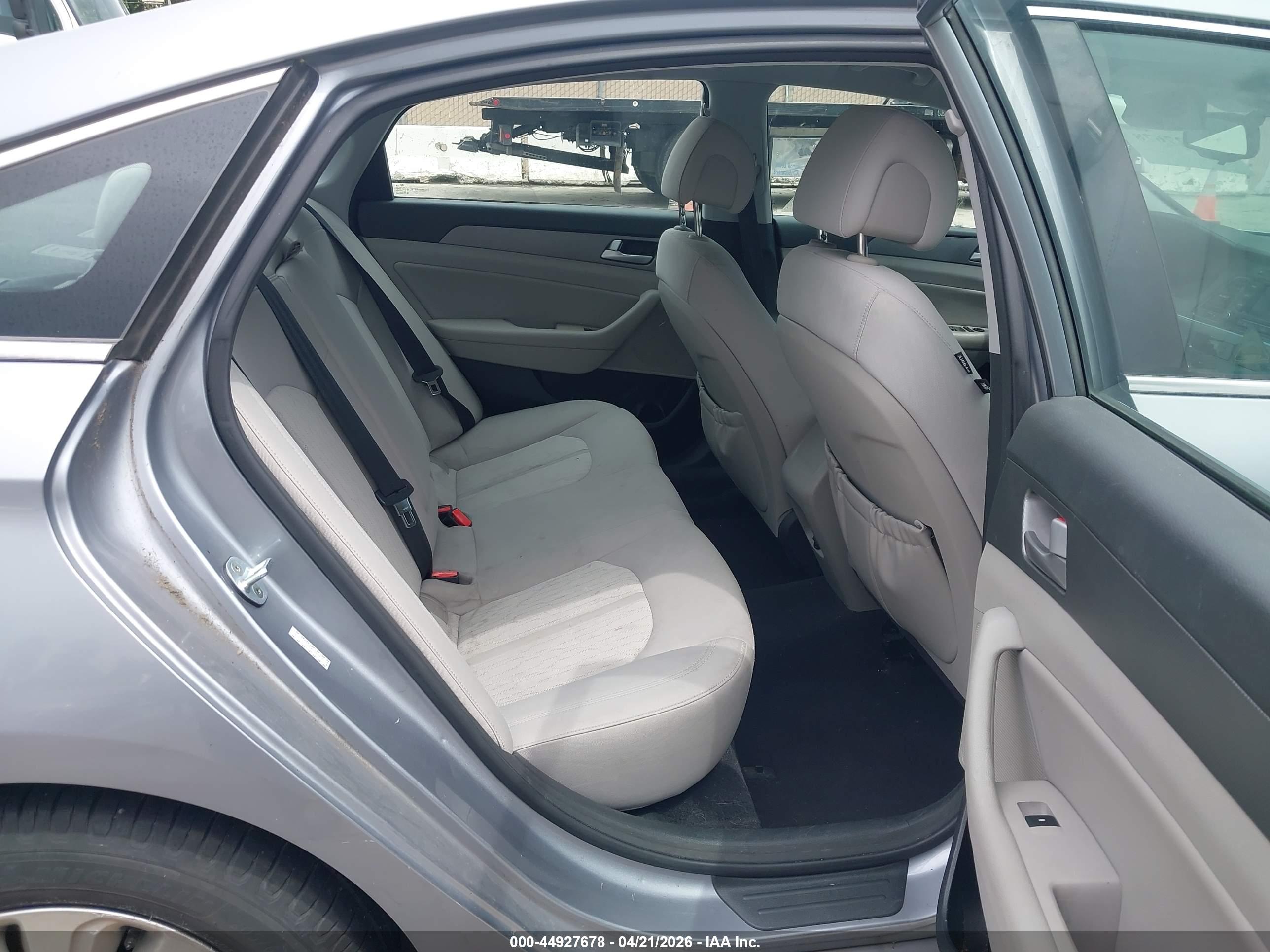 HYUNDAI SONATA image 8
