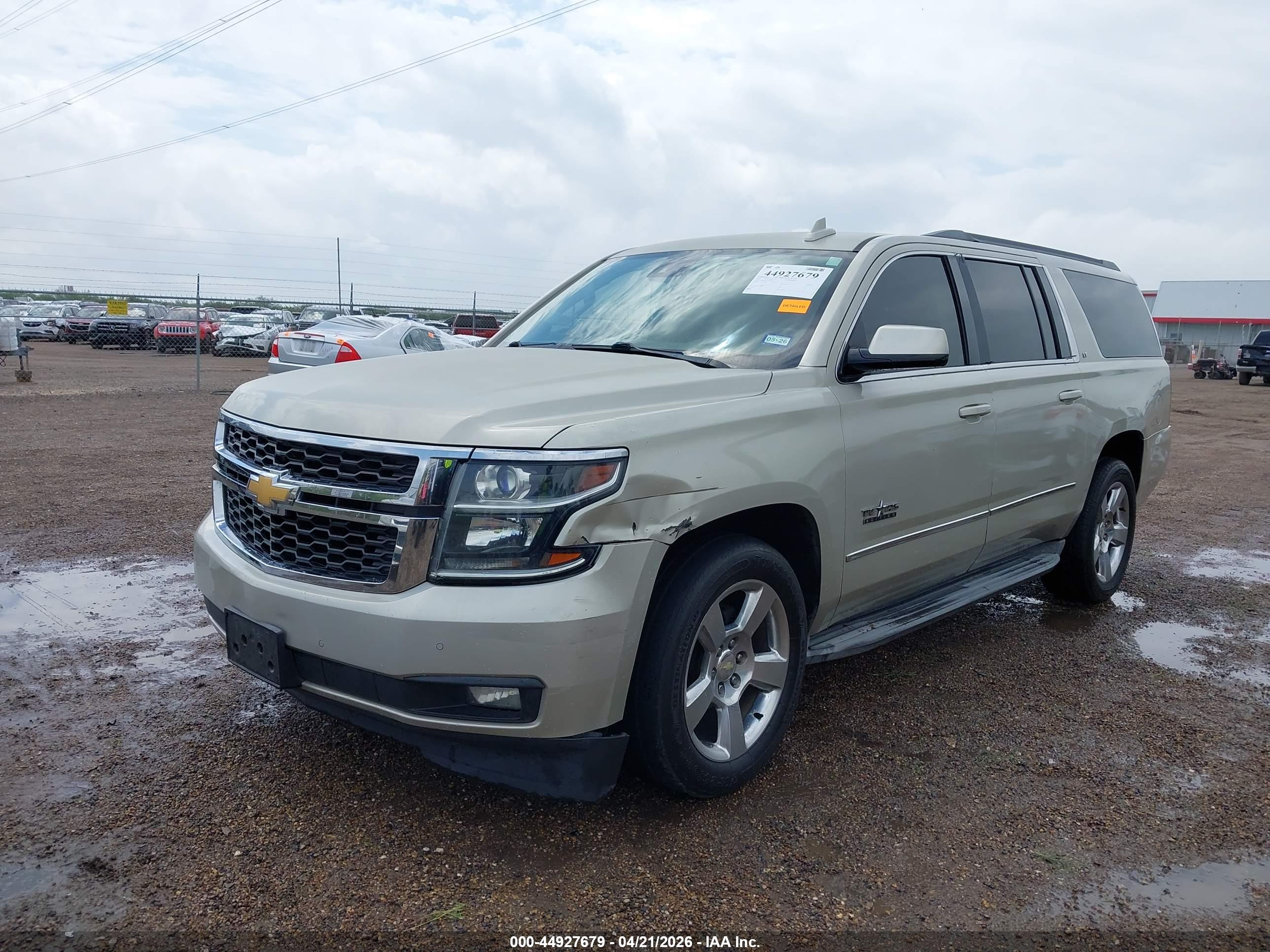 CHEVROLET SUBURBAN image 2