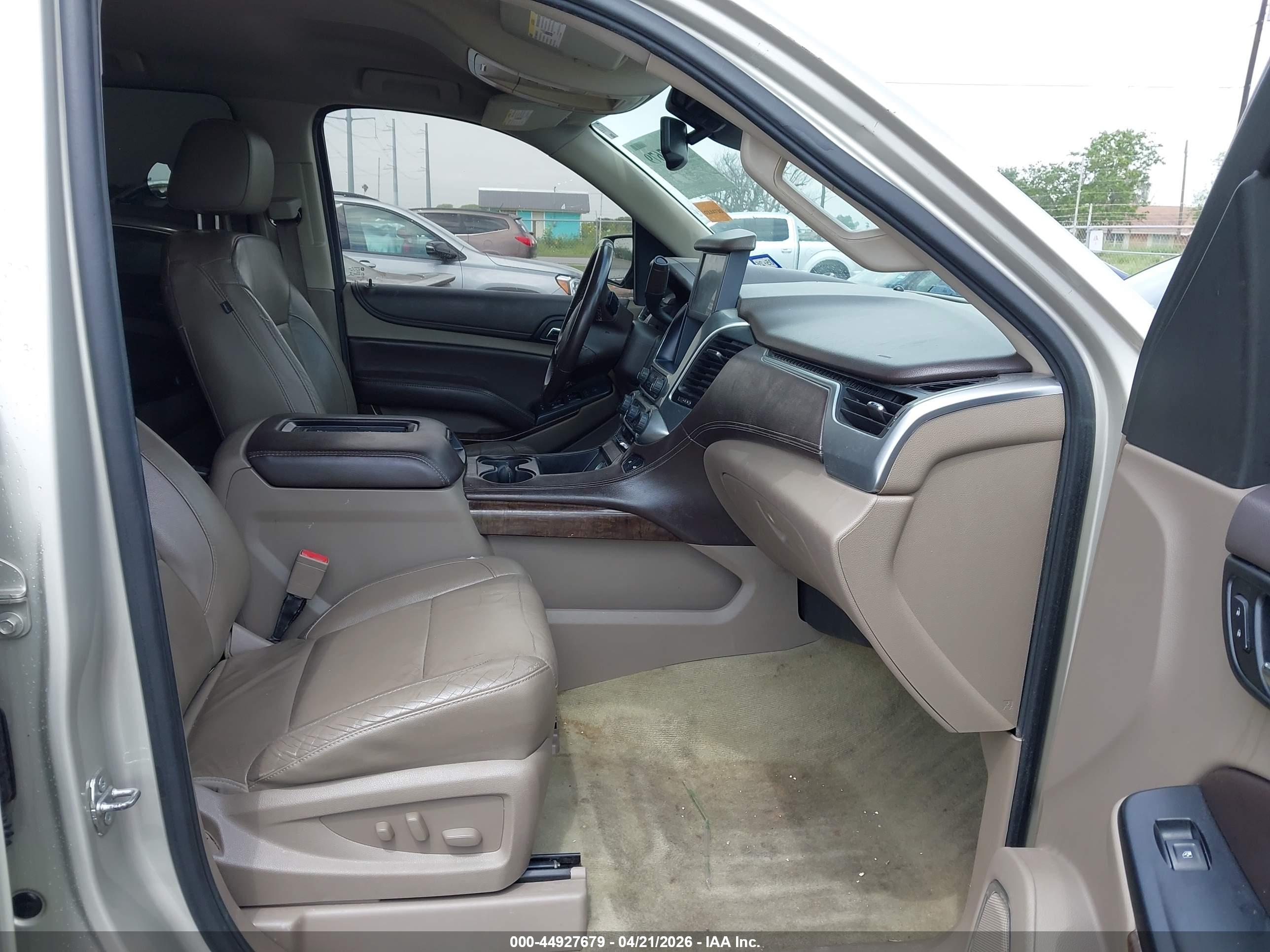 CHEVROLET SUBURBAN image 5
