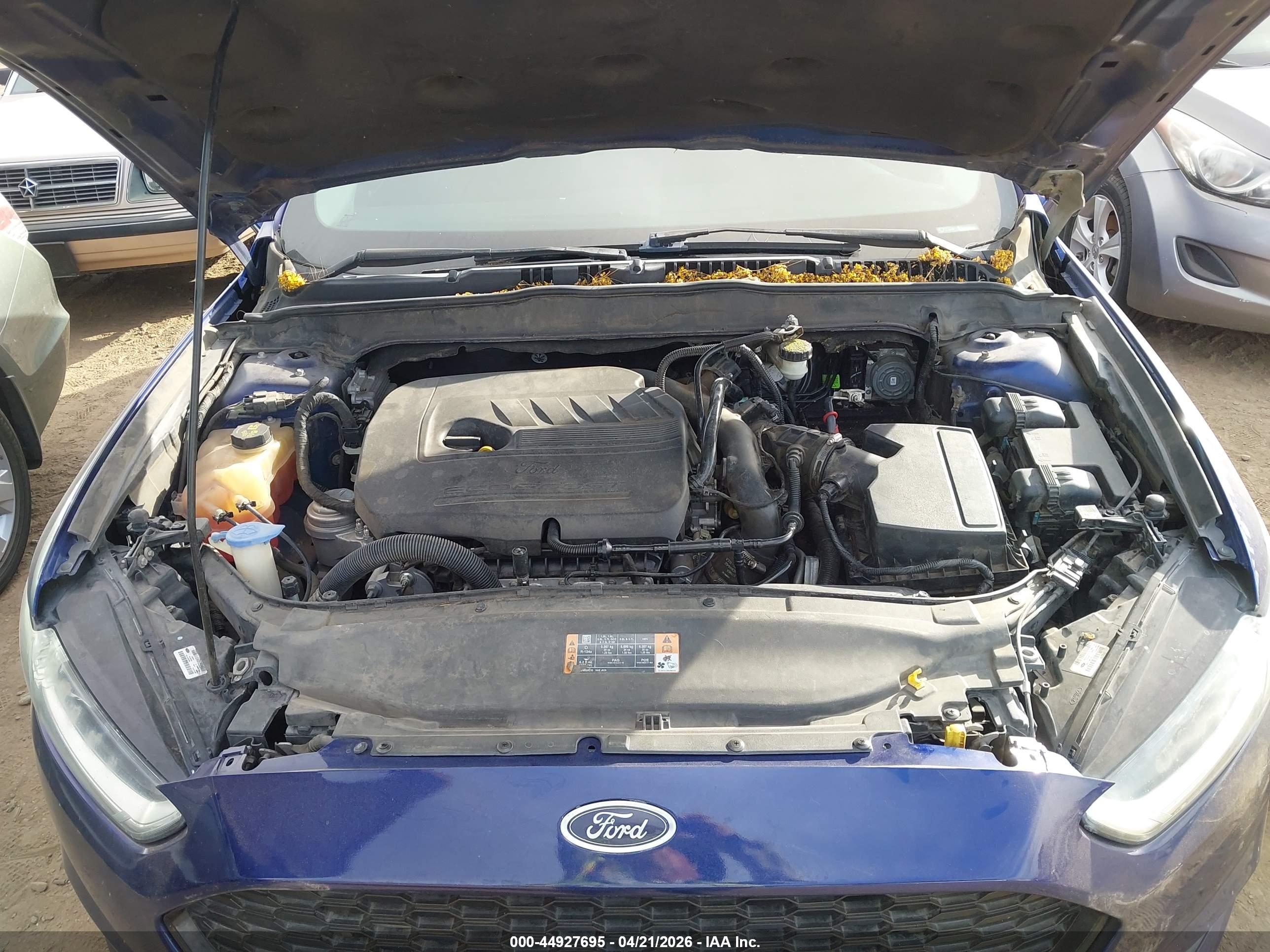 FORD FUSION image 10