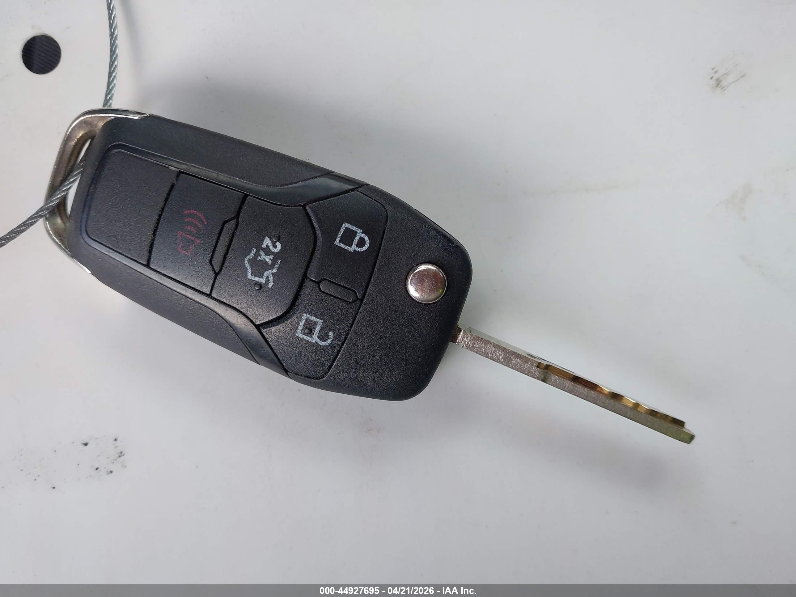 FORD FUSION image 11