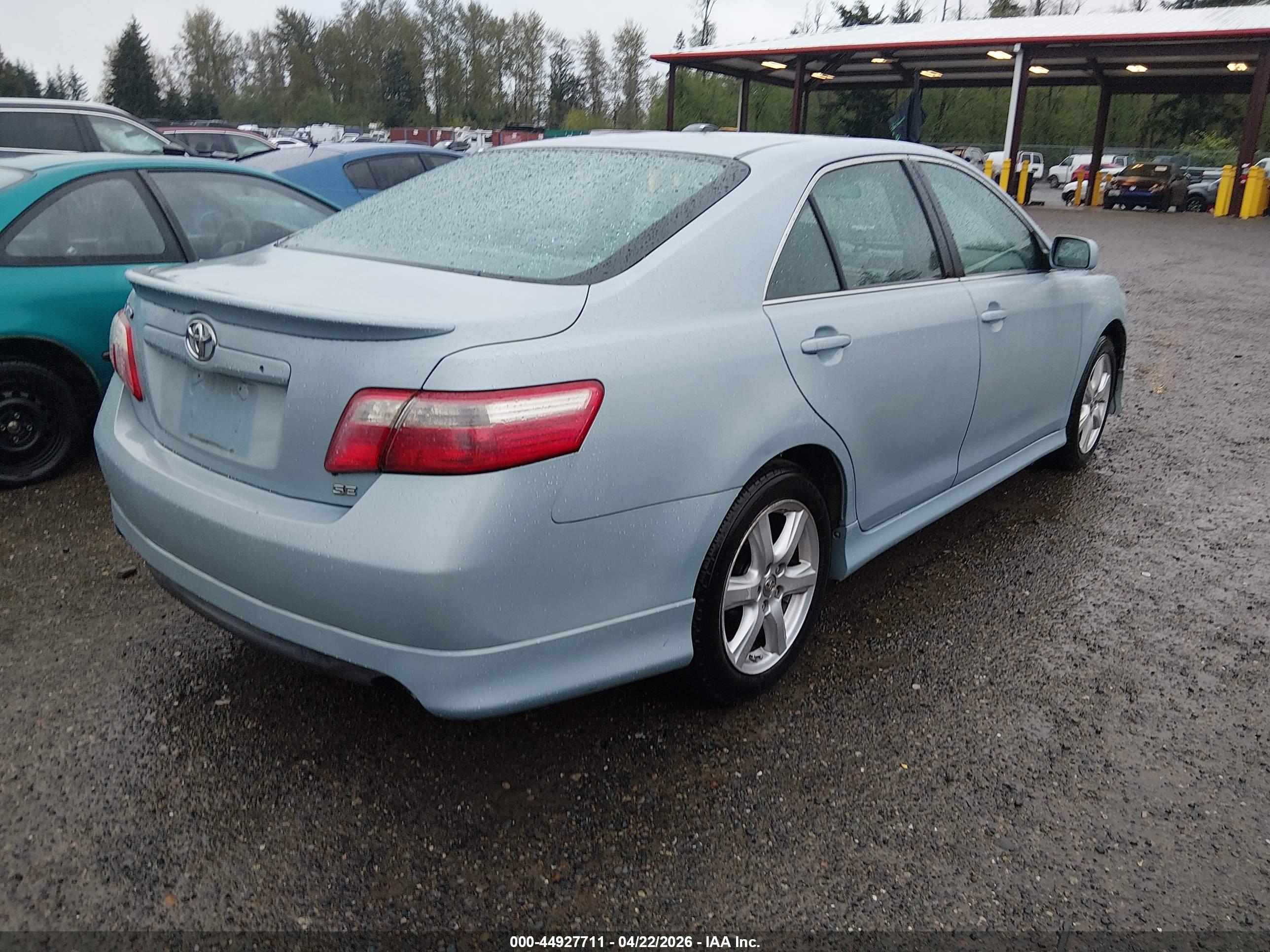 TOYOTA CAMRY image 4