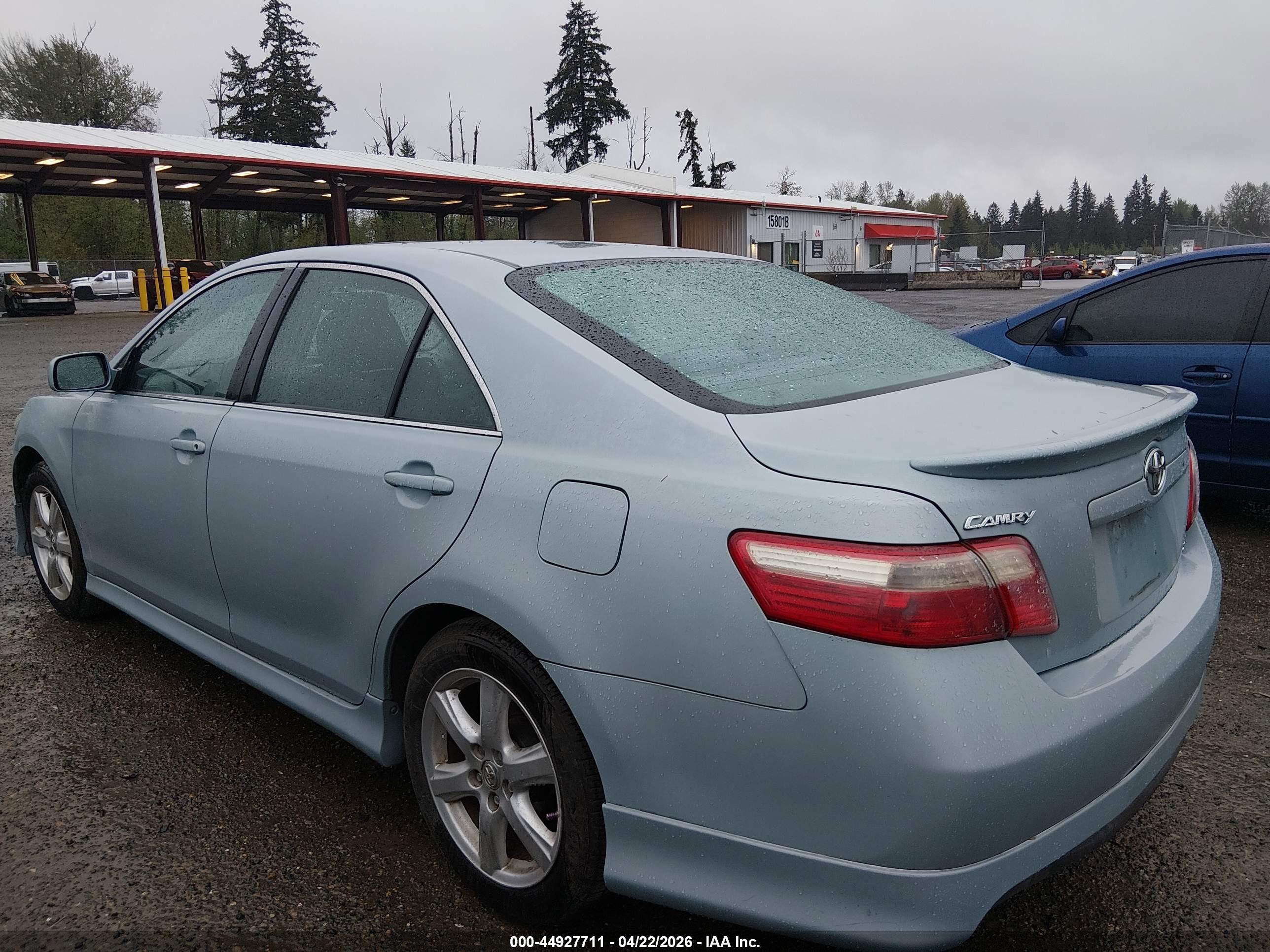 TOYOTA CAMRY image 6