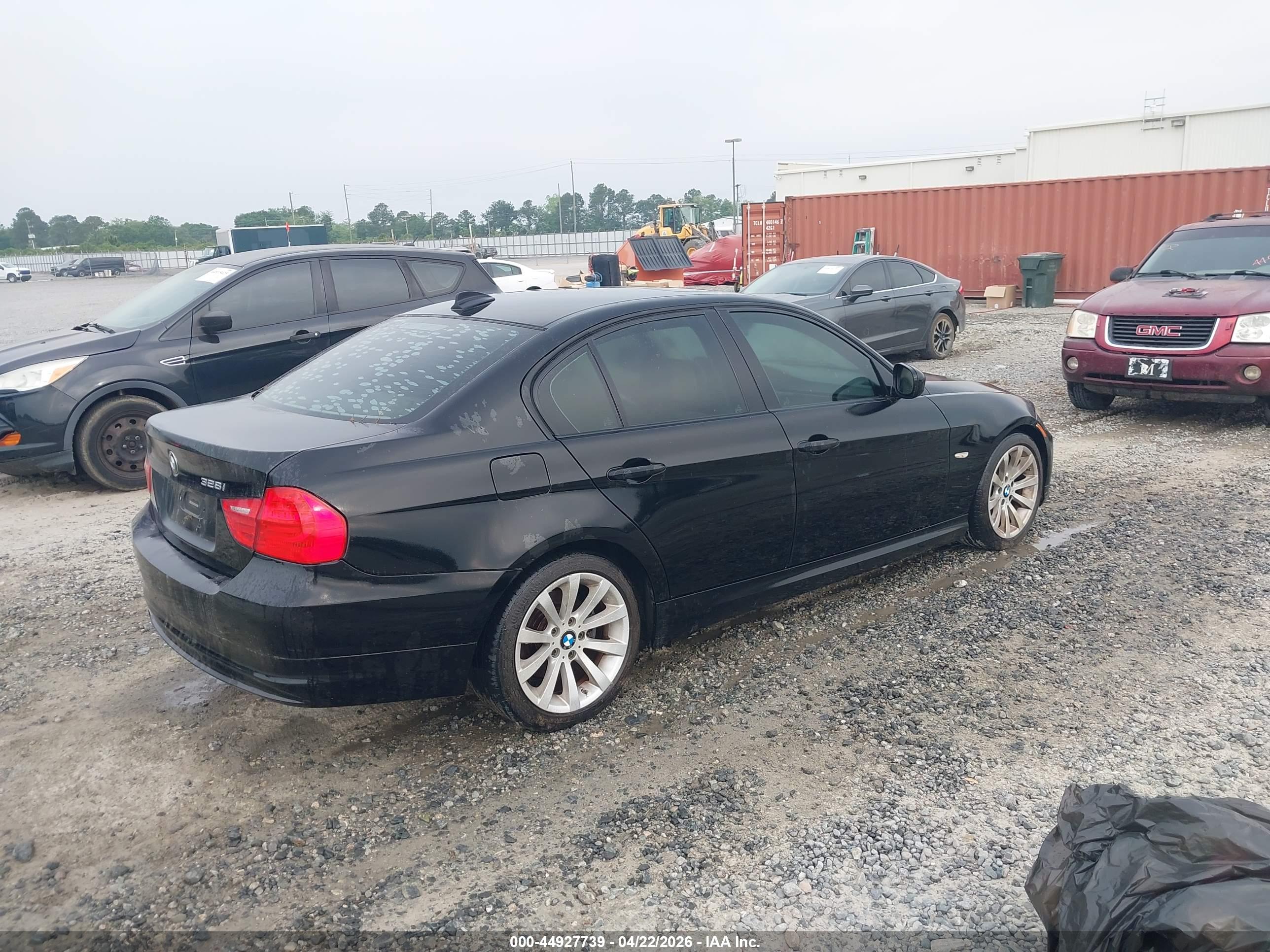 BMW 328I image 4