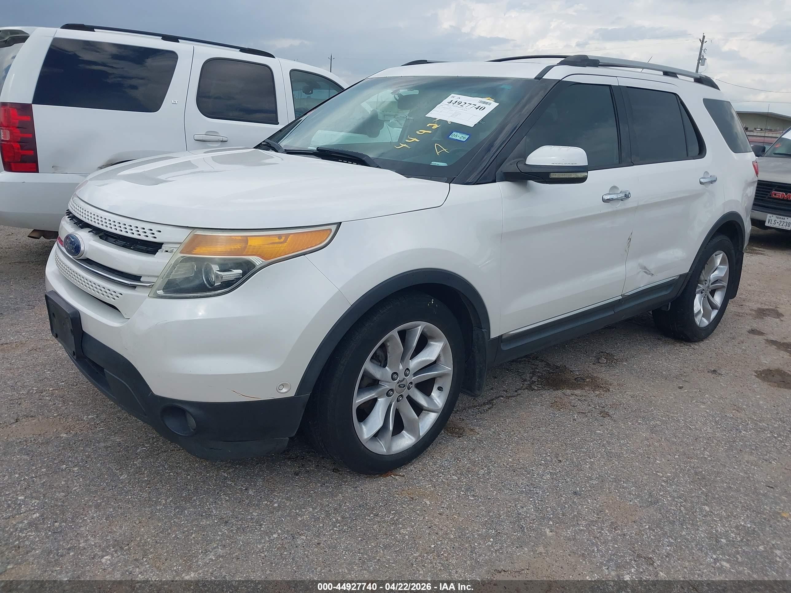 FORD EXPLORER image 2