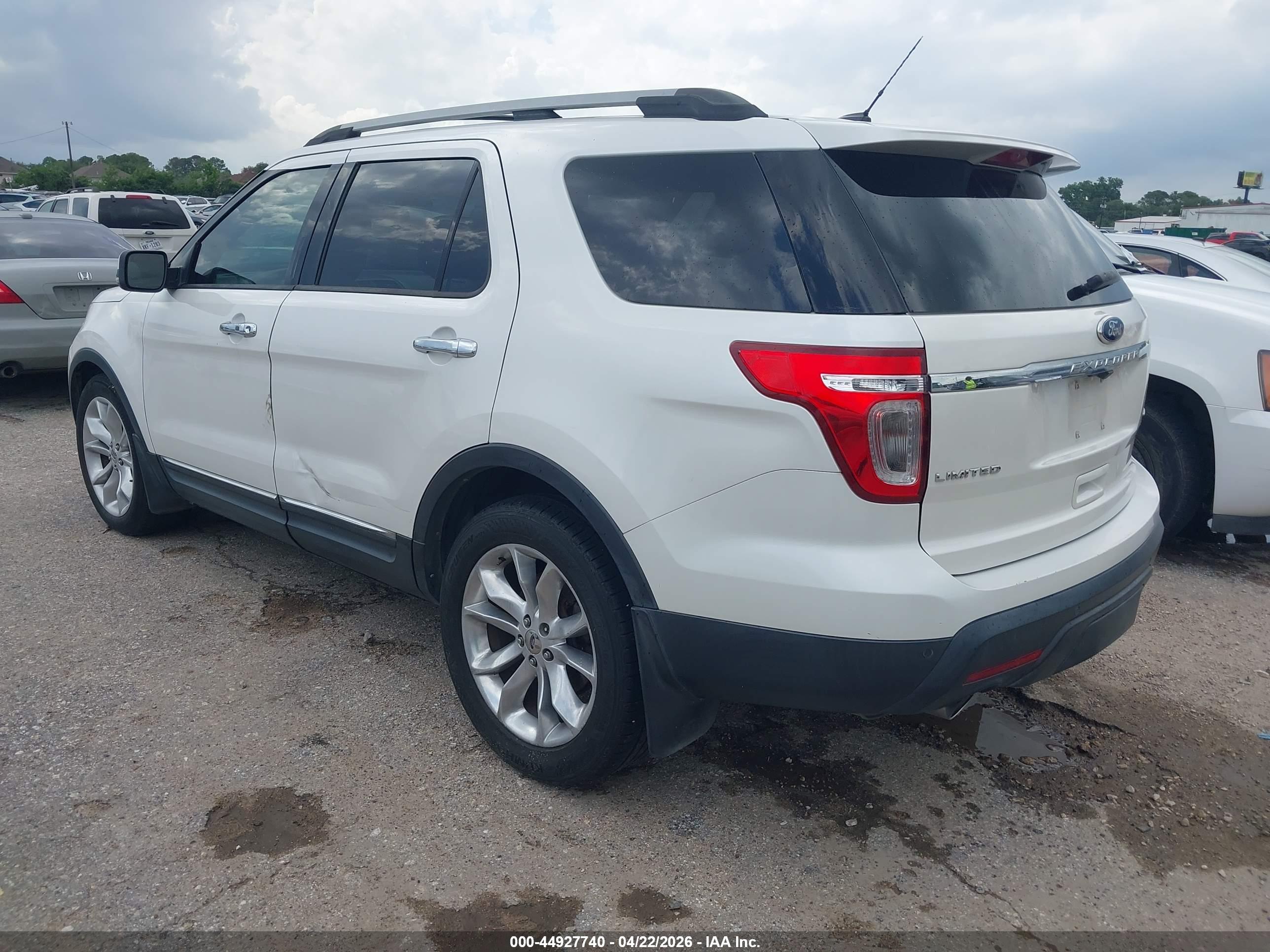 FORD EXPLORER image 3