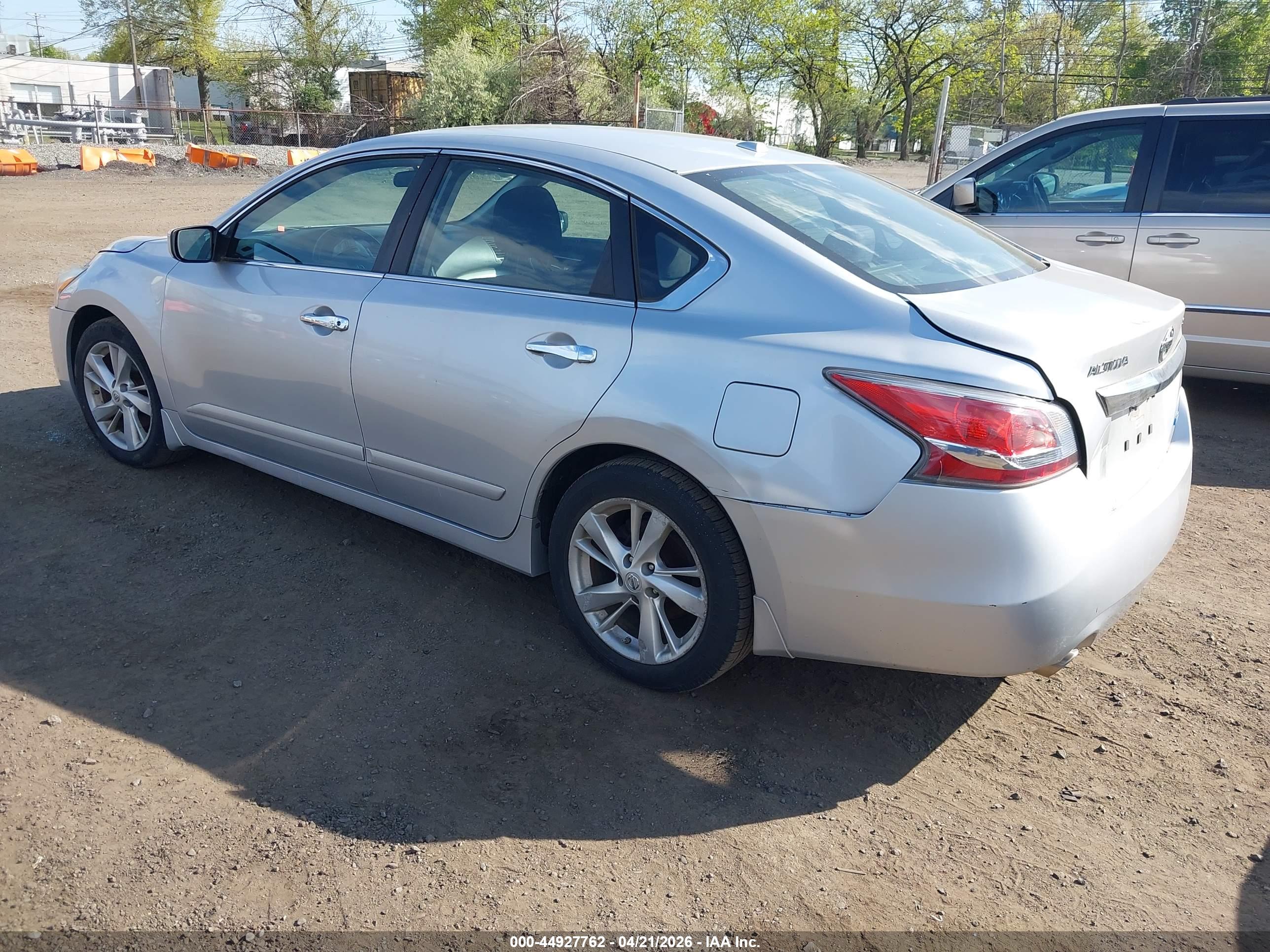 NISSAN ALTIMA image 3