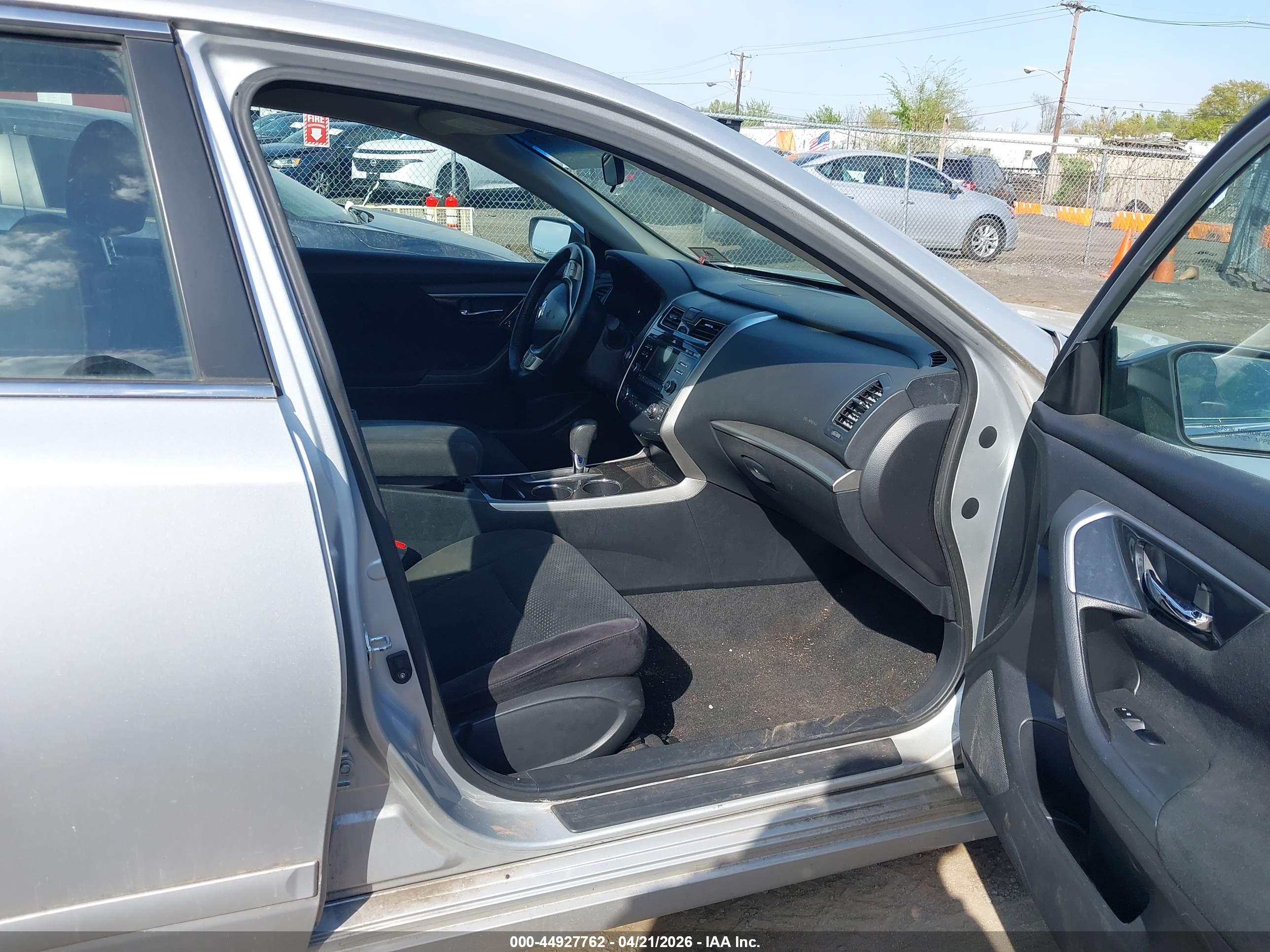 NISSAN ALTIMA image 5