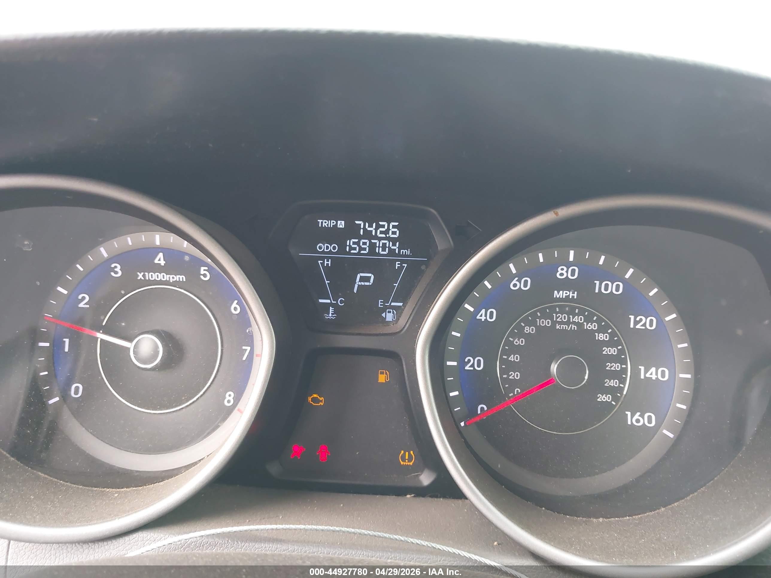 HYUNDAI ELANTRA image 7