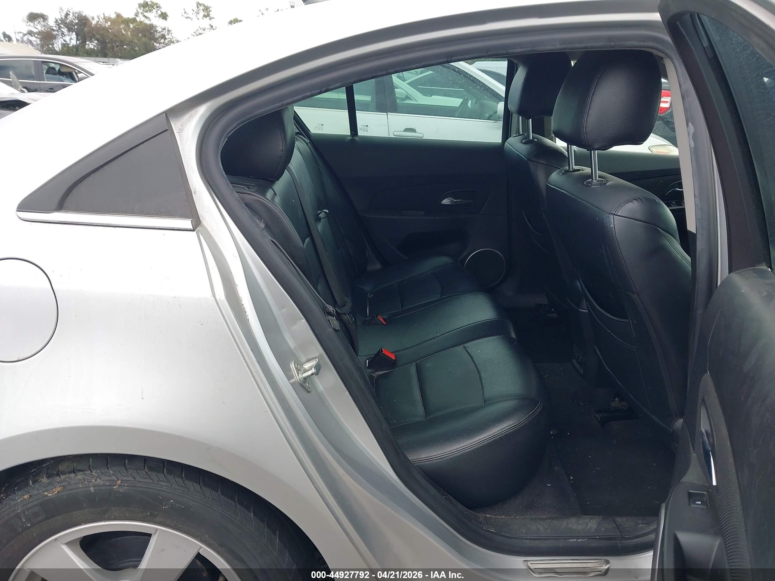 CHEVROLET CRUZE image 8