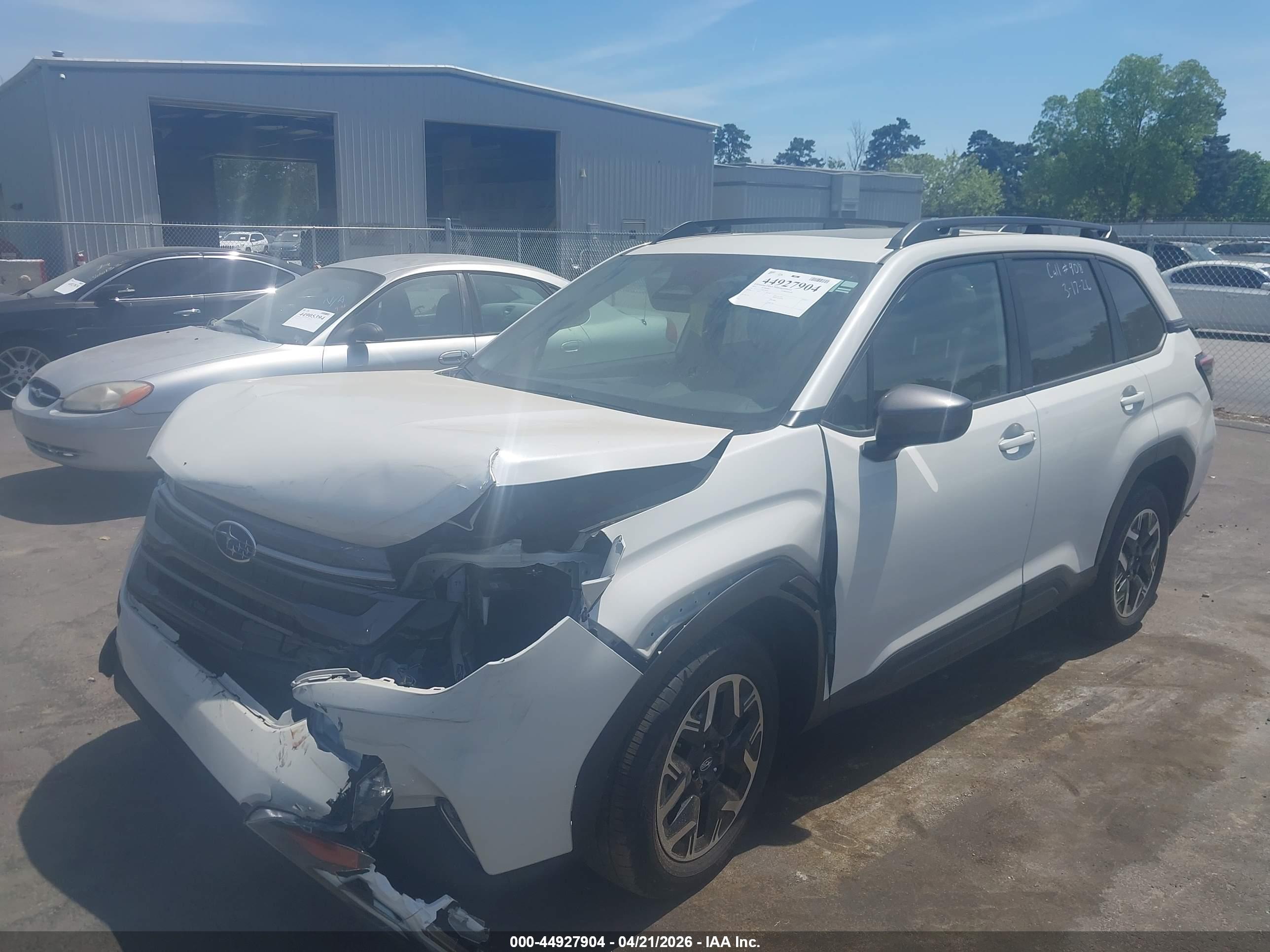 SUBARU FORESTER image 2