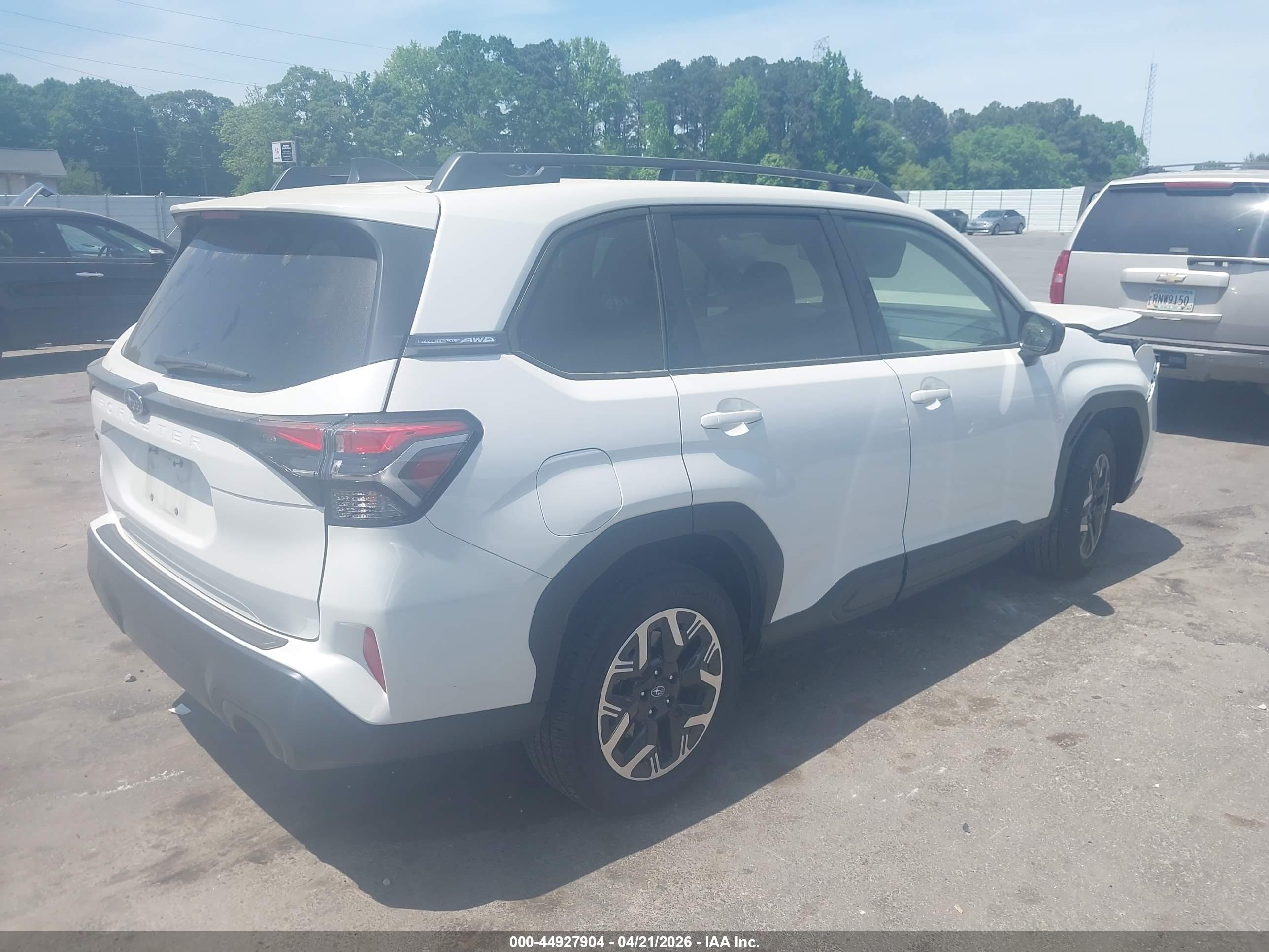 SUBARU FORESTER image 4