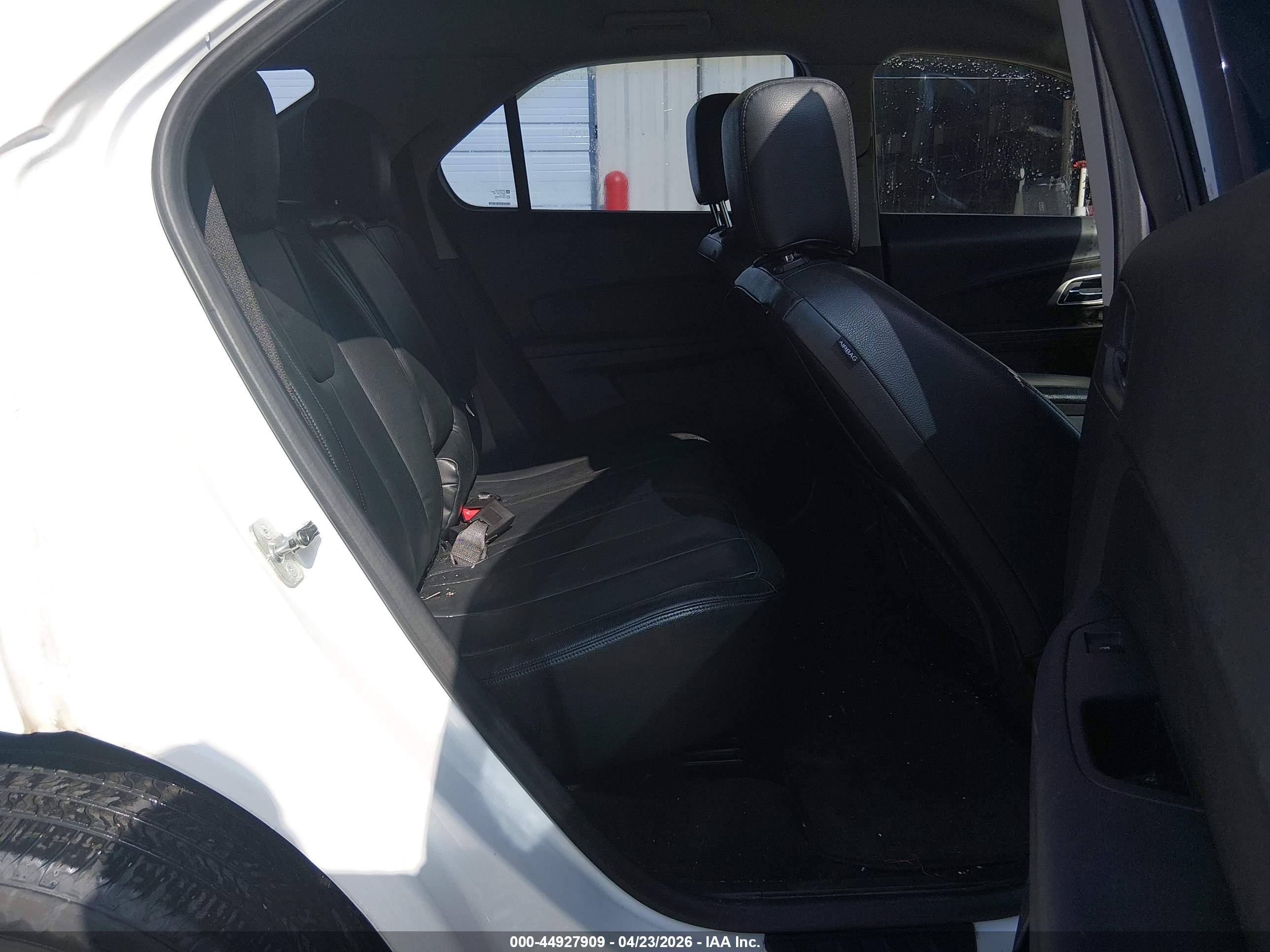 CHEVROLET EQUINOX image 8