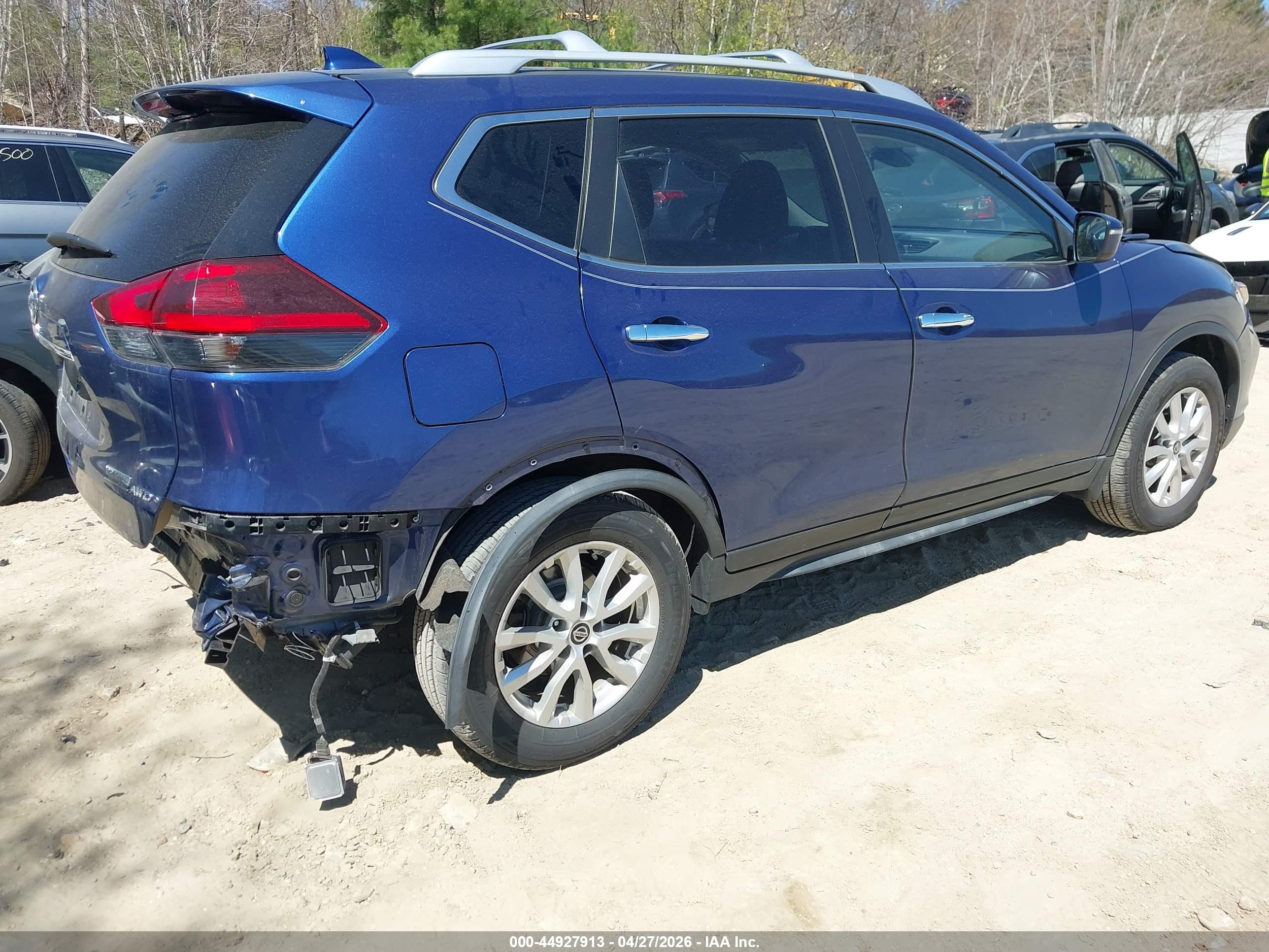 NISSAN ROGUE image 4