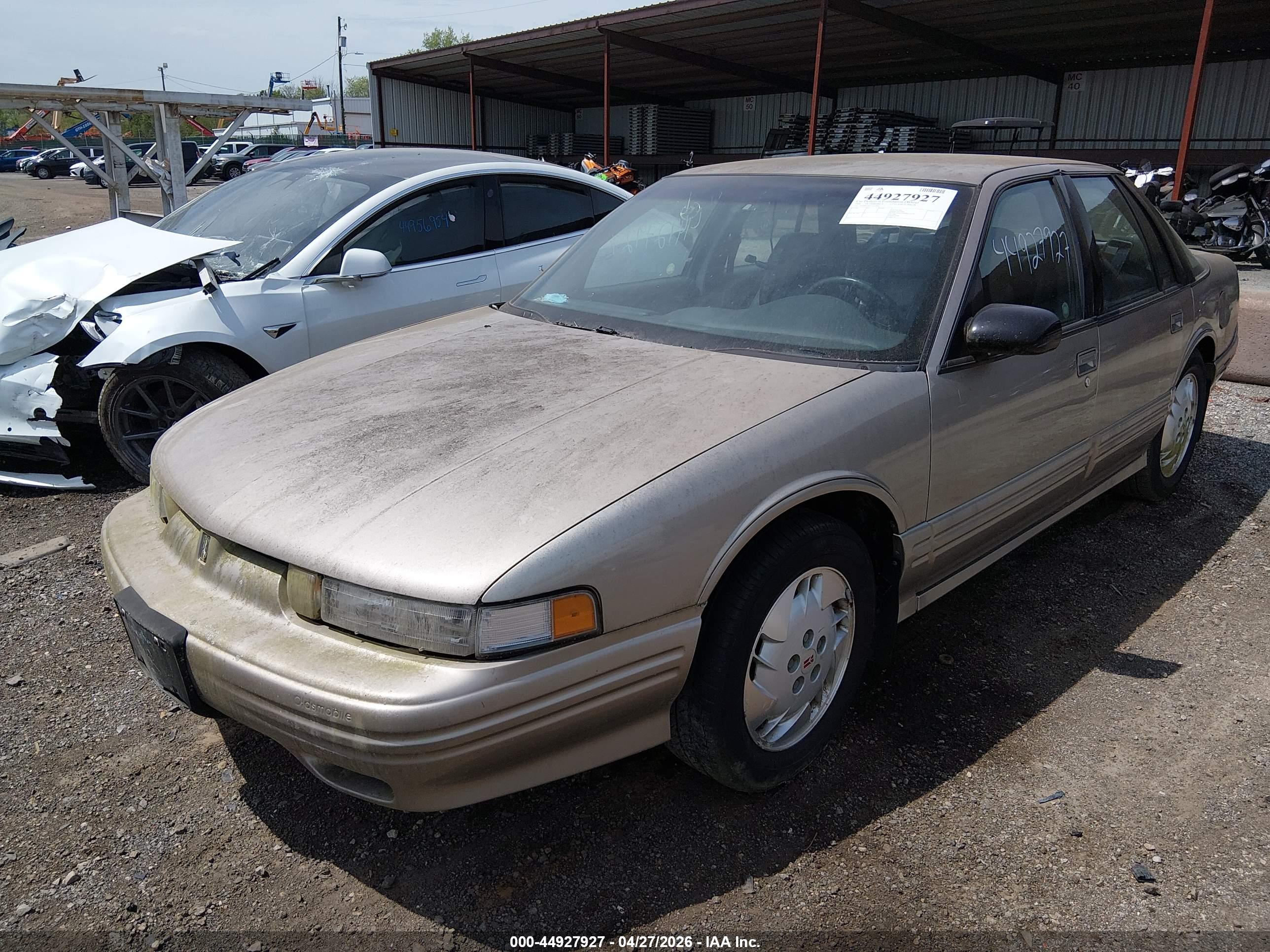 OLDSMOBILE CUTLASS image 2