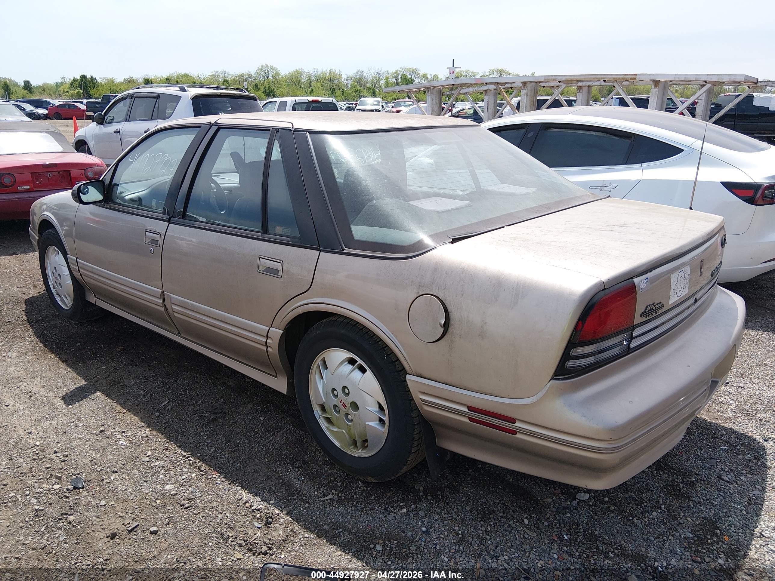 OLDSMOBILE CUTLASS image 3