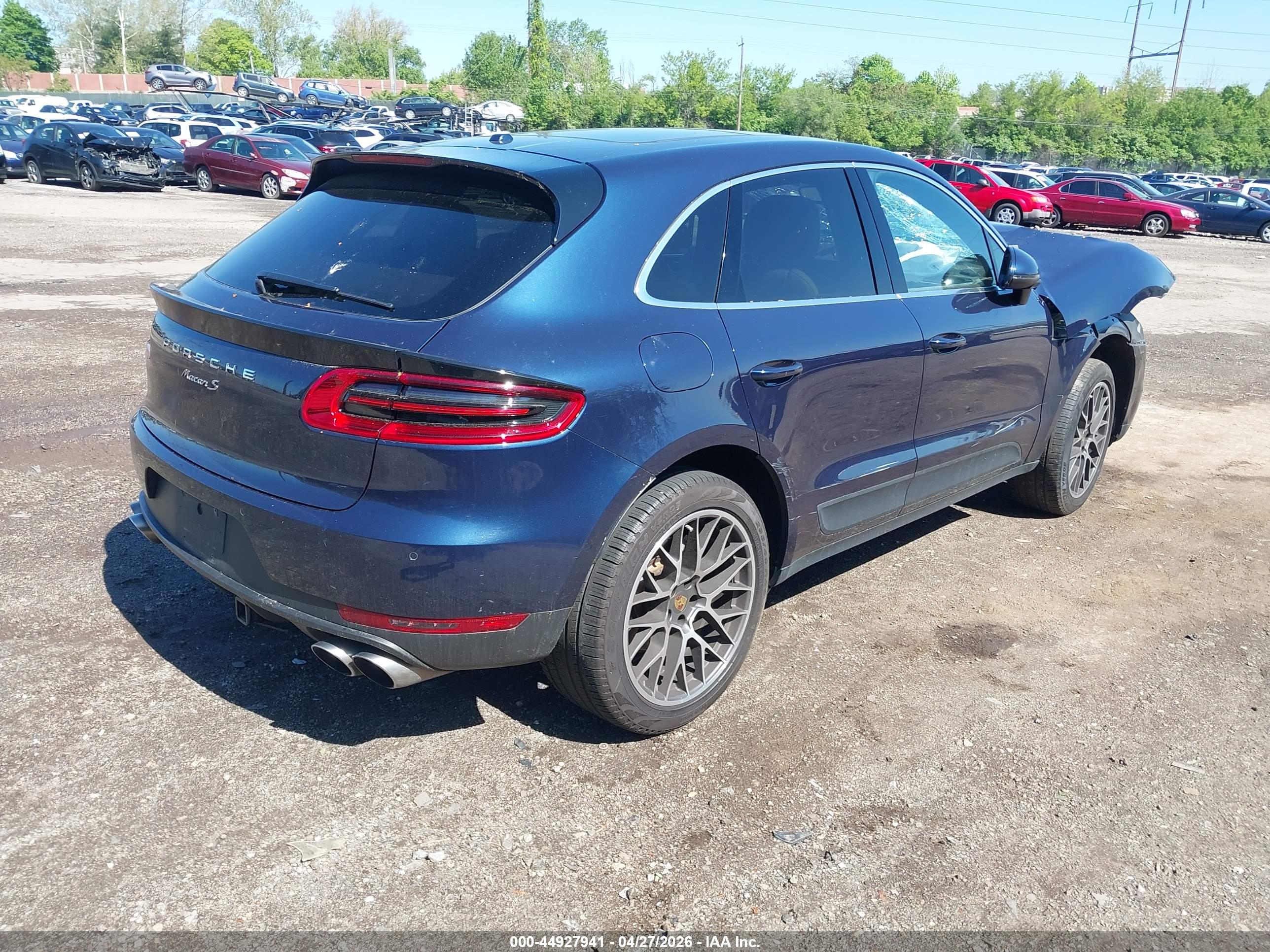PORSCHE MACAN image 4