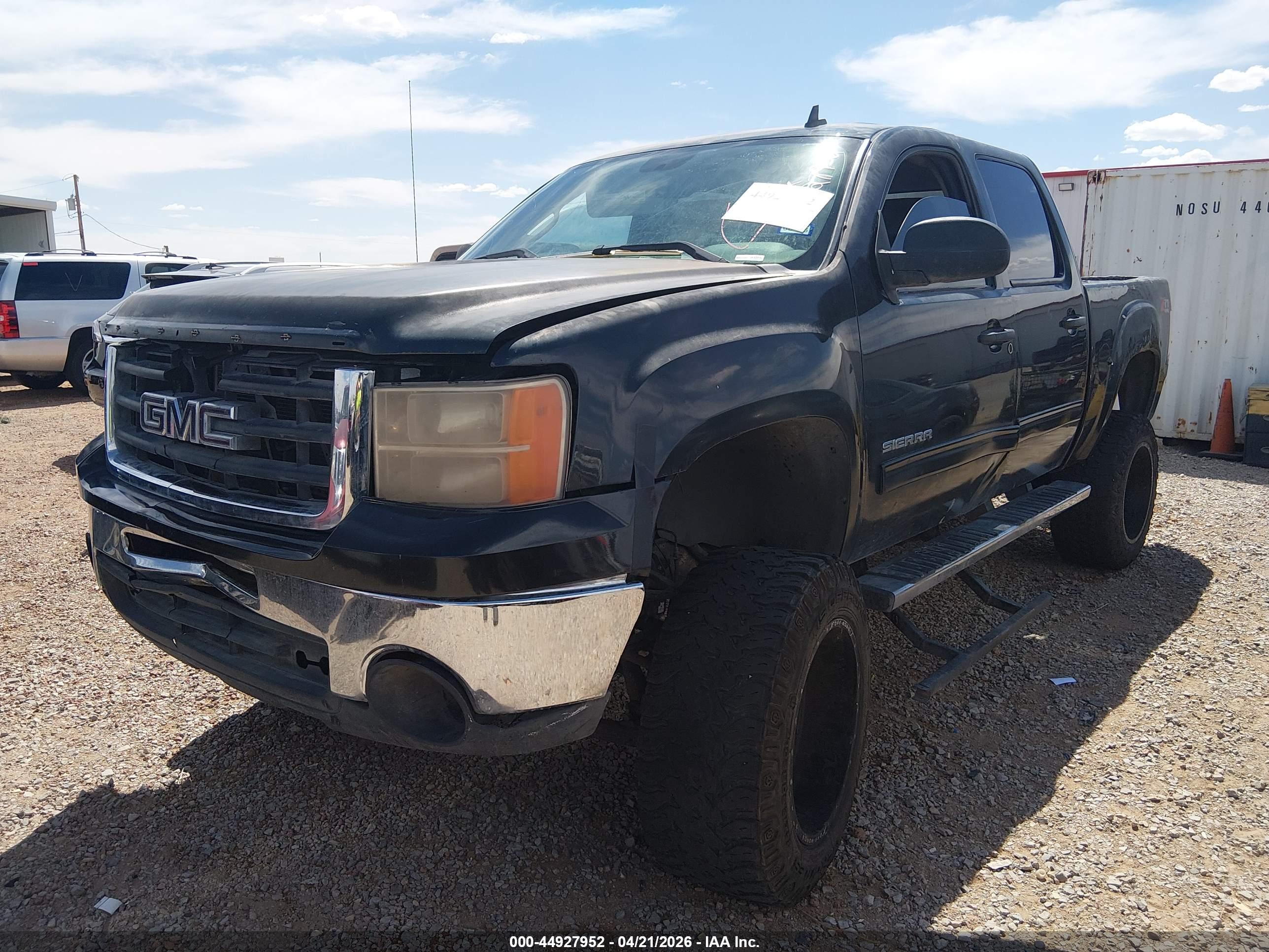 GMC SIERRA image 2