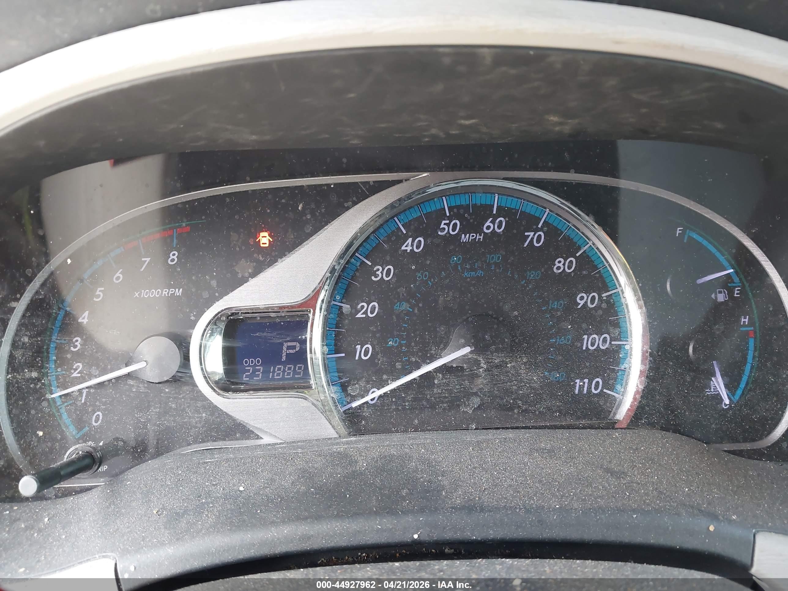 TOYOTA SIENNA image 7