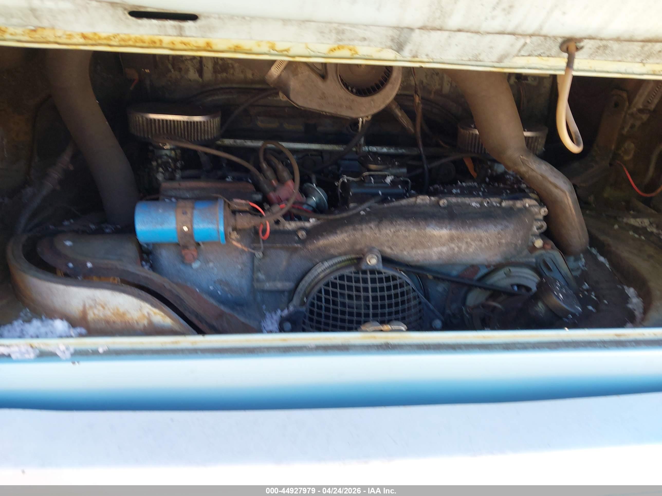 VOLKSWAGEN TRANSPORTER image 10