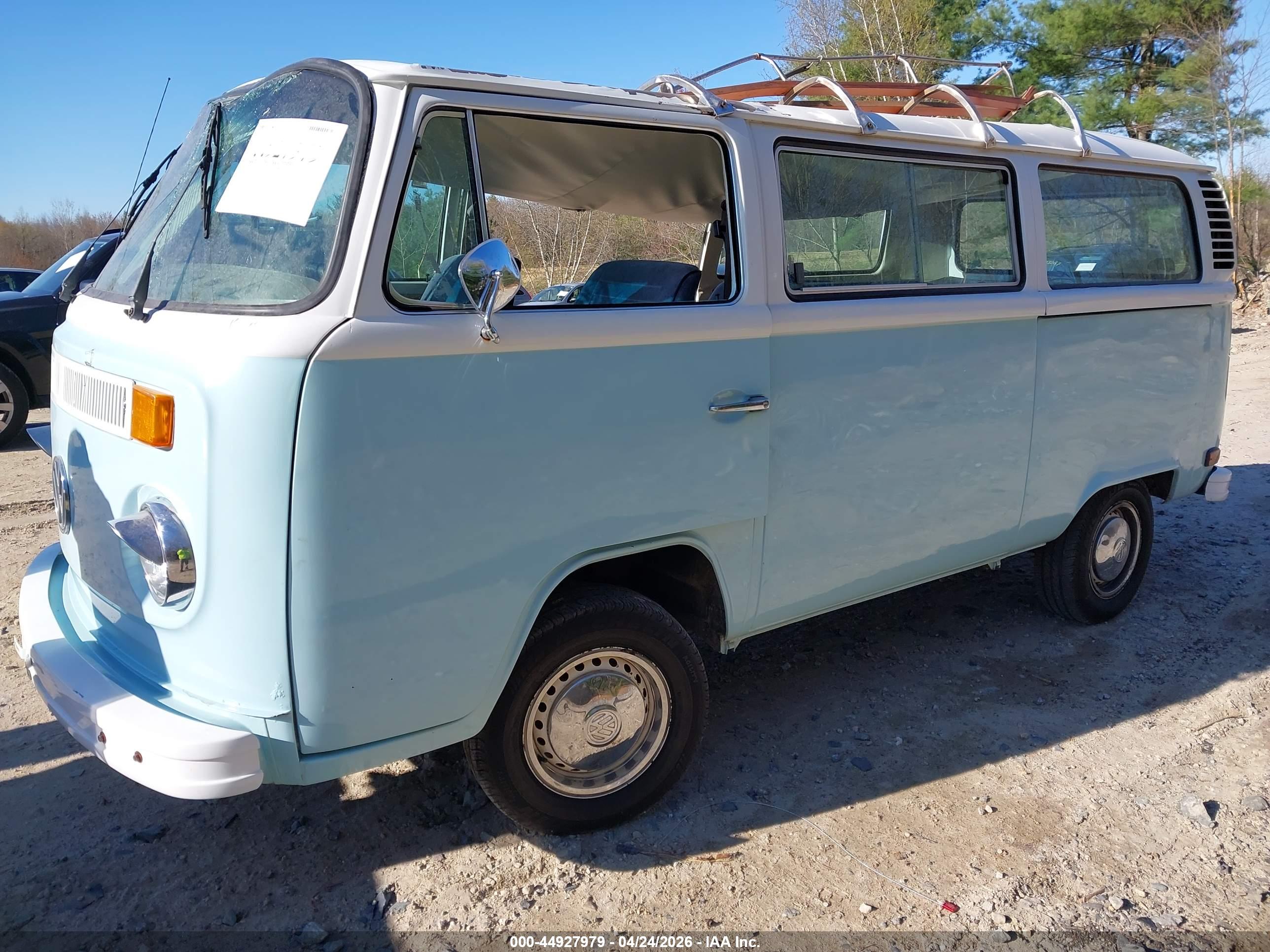 VOLKSWAGEN TRANSPORTER image 2