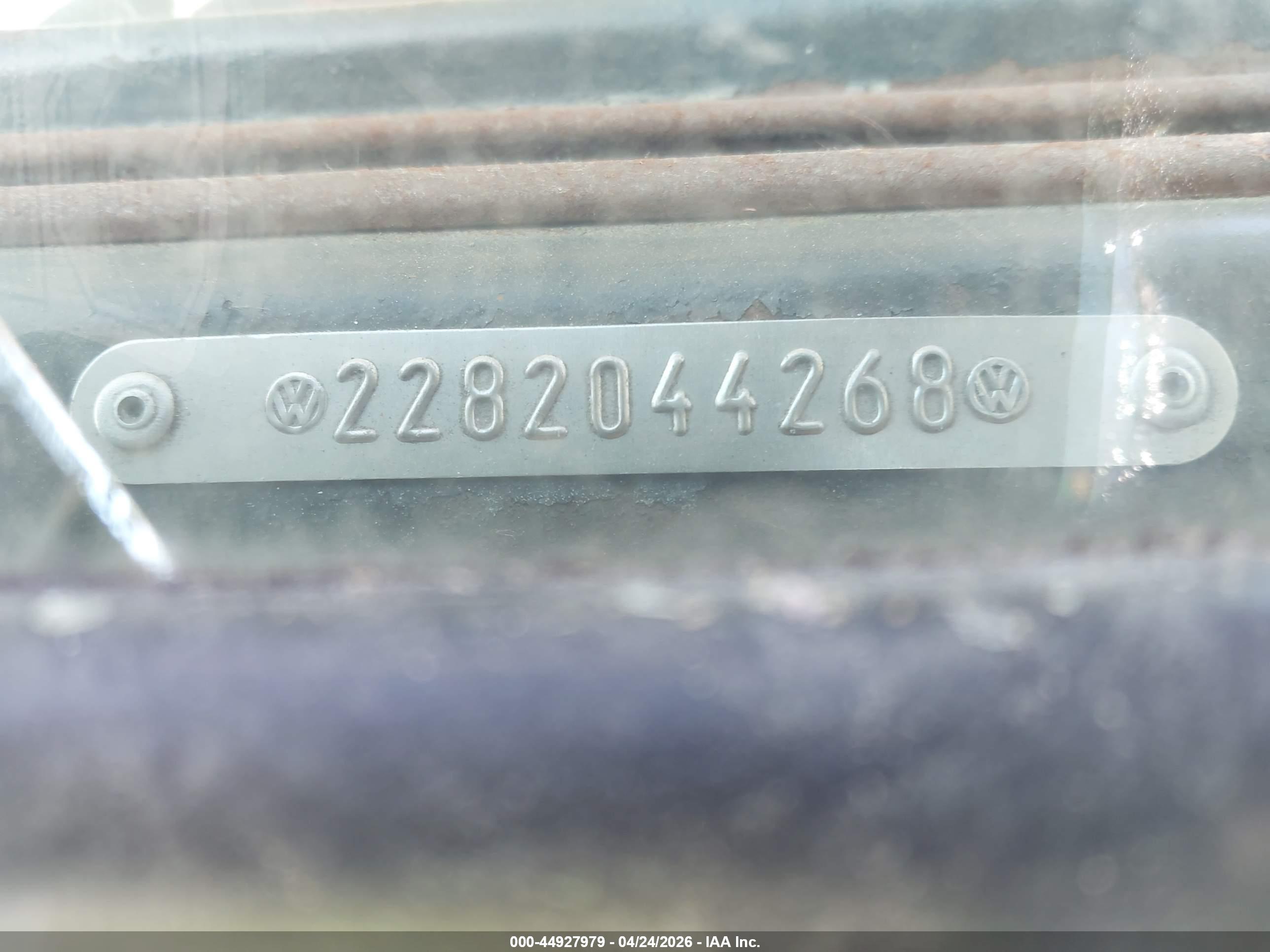 VOLKSWAGEN TRANSPORTER image 9