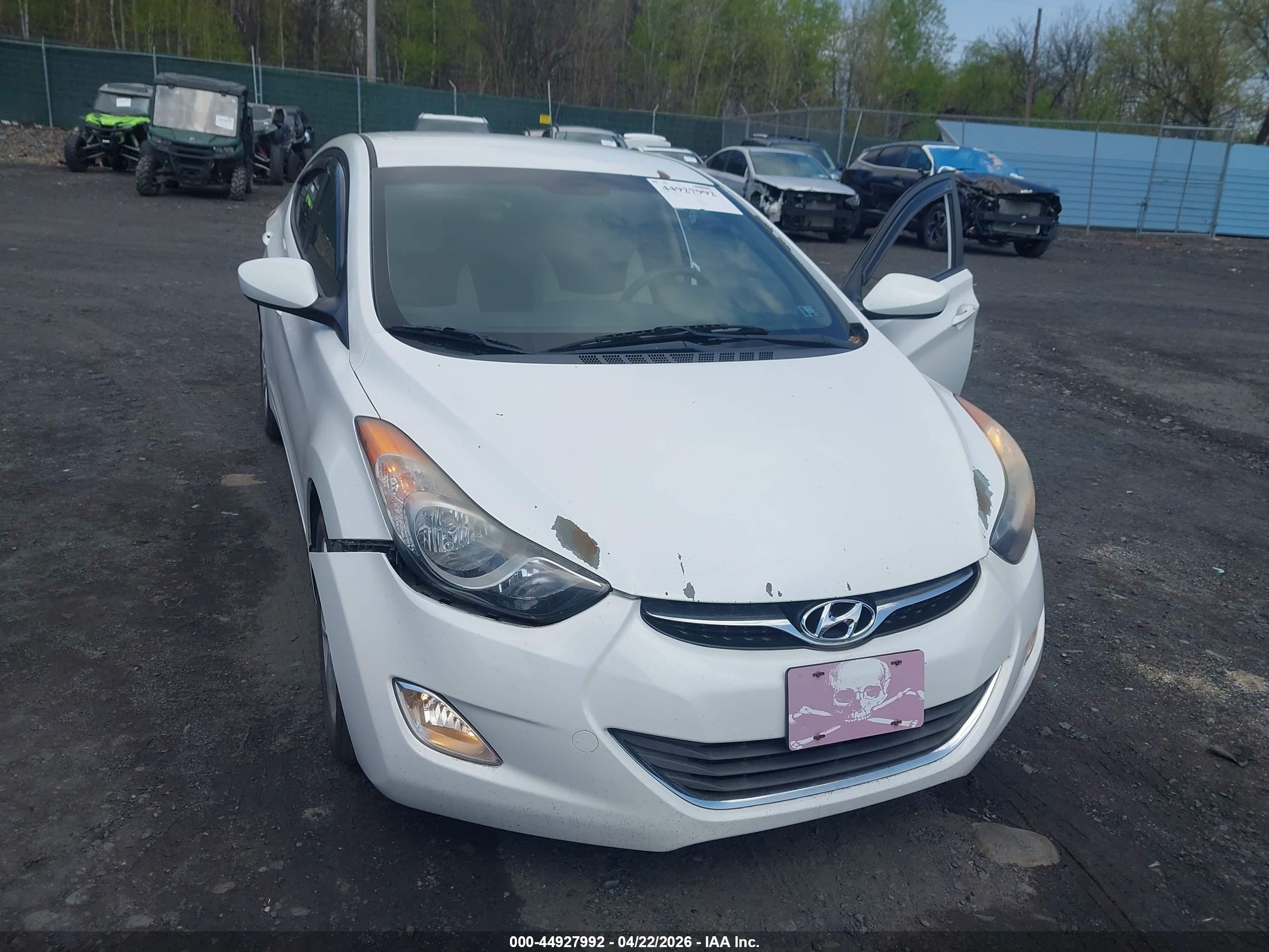 HYUNDAI ELANTRA image 6
