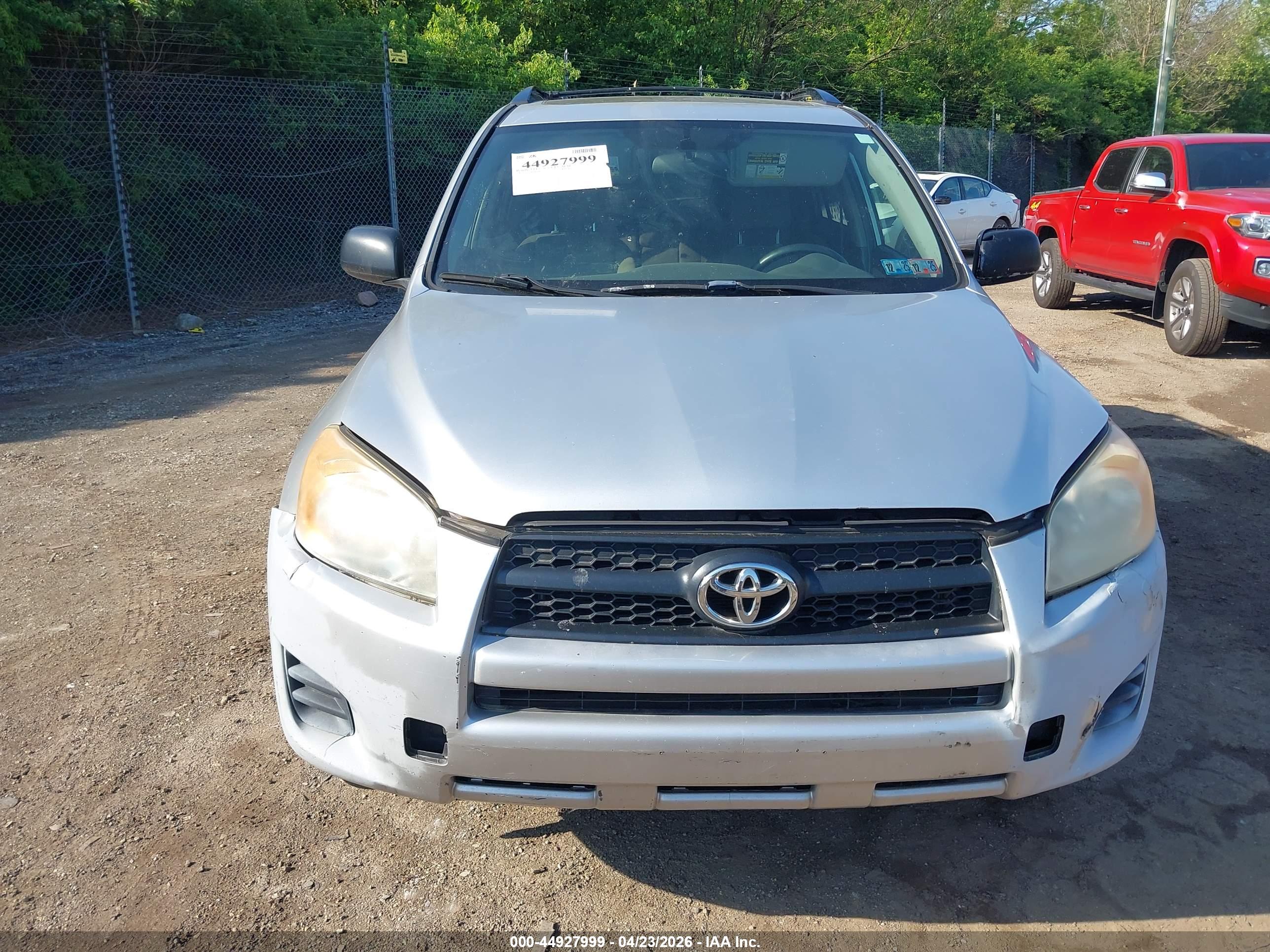 TOYOTA RAV4 image 6