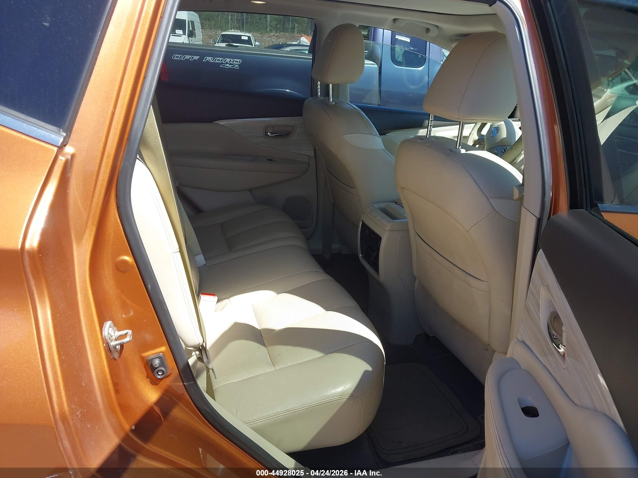 NISSAN MURANO image 8